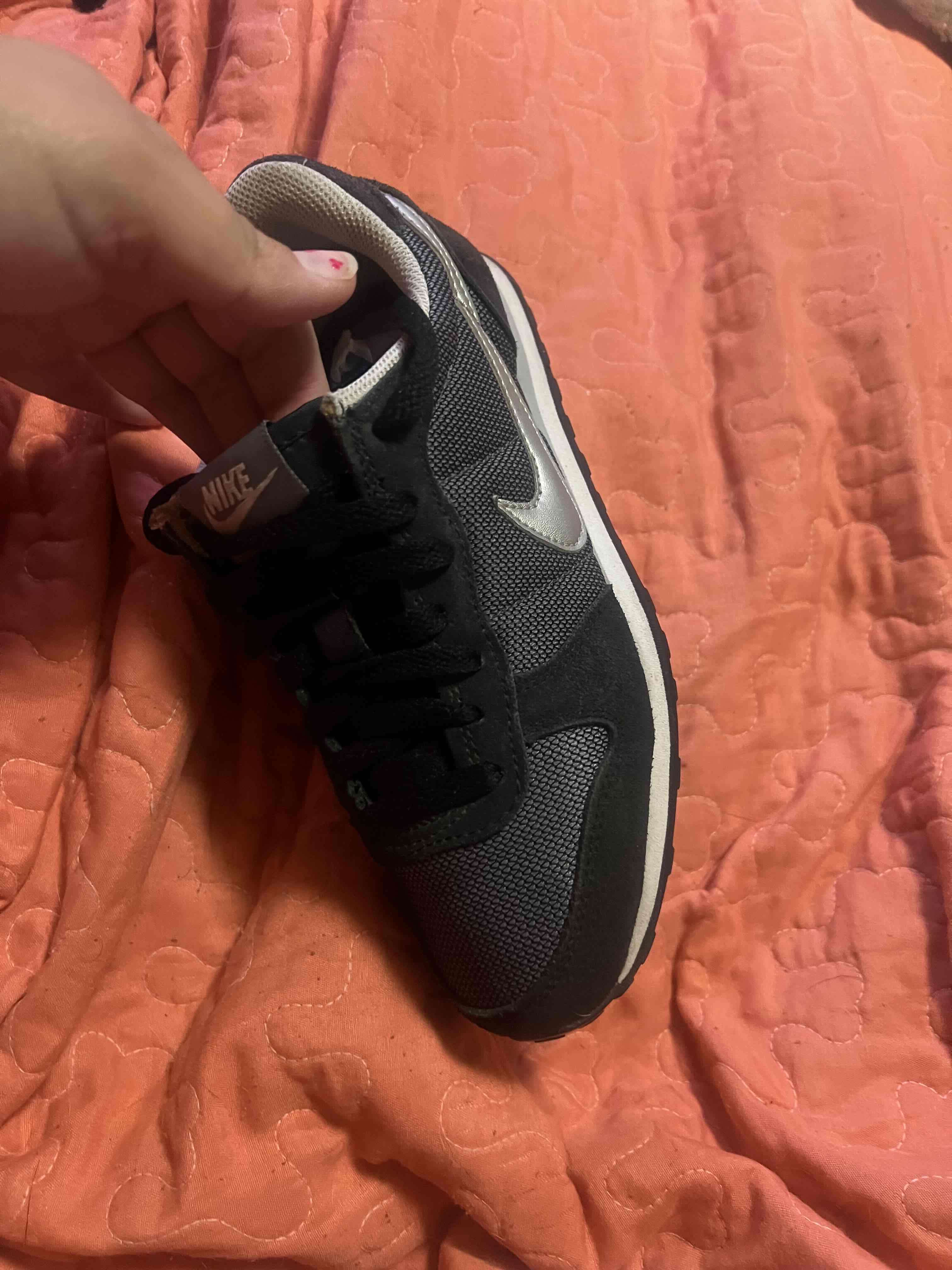 Zapatillas deportivas negras Nike - miniatura 4