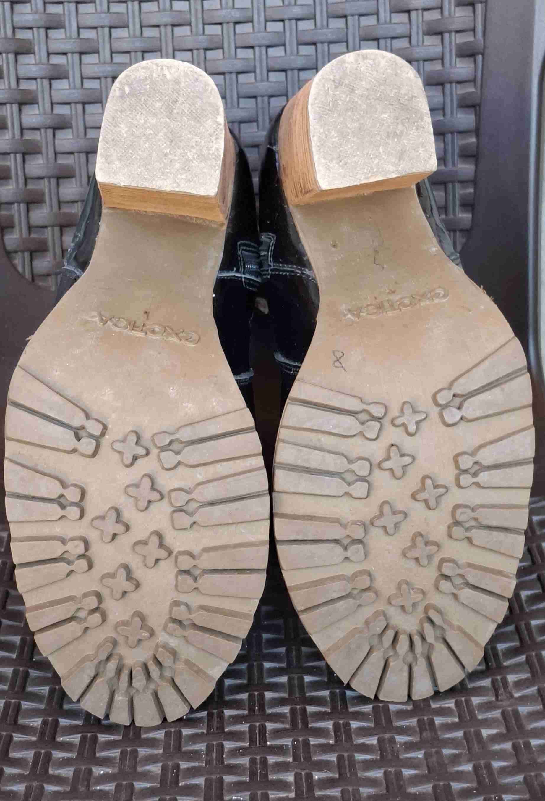 Botines negros con tacón alto - miniatura 4