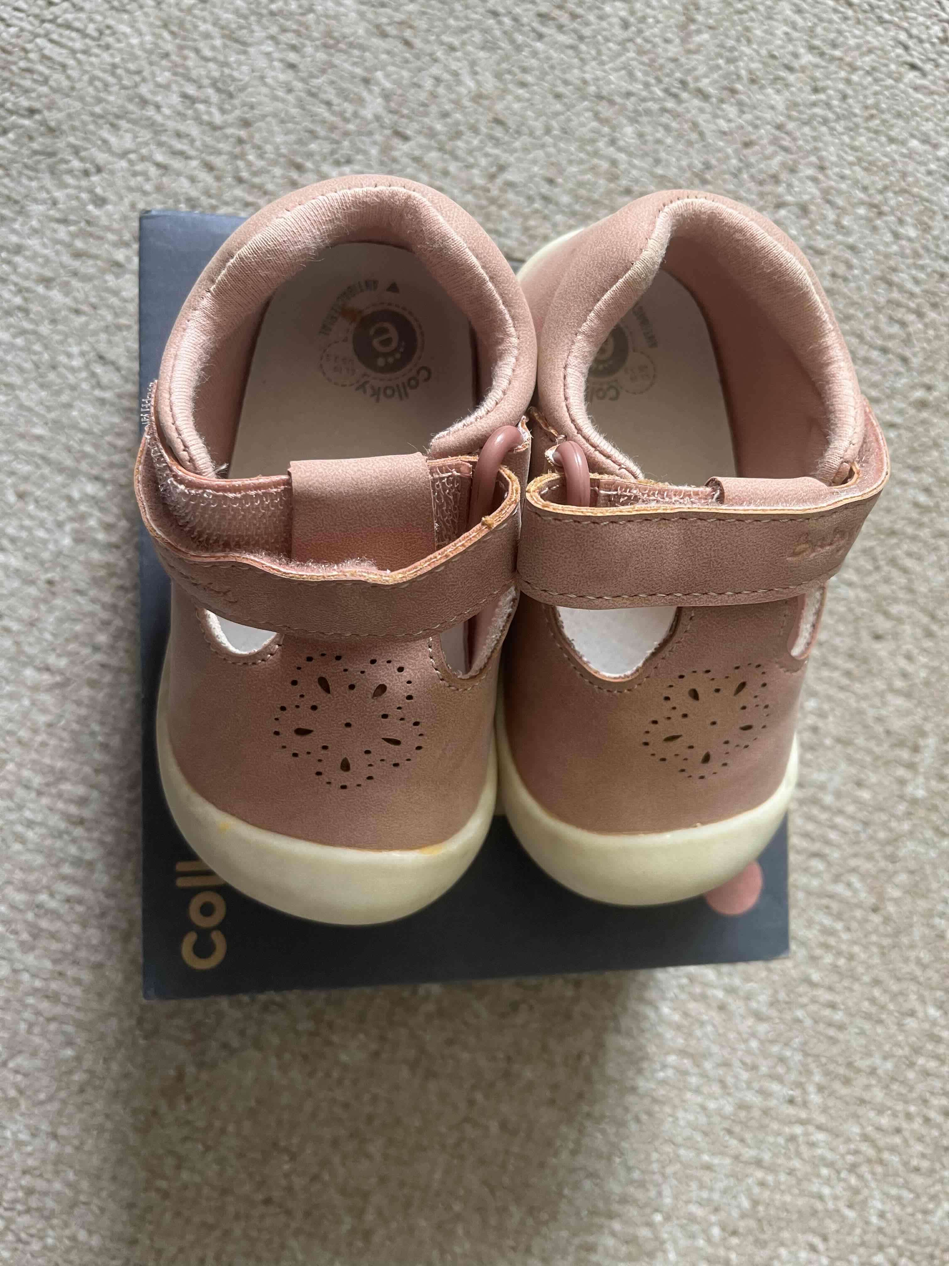 Lote de Zapatillas bebé rosadas - miniatura 4