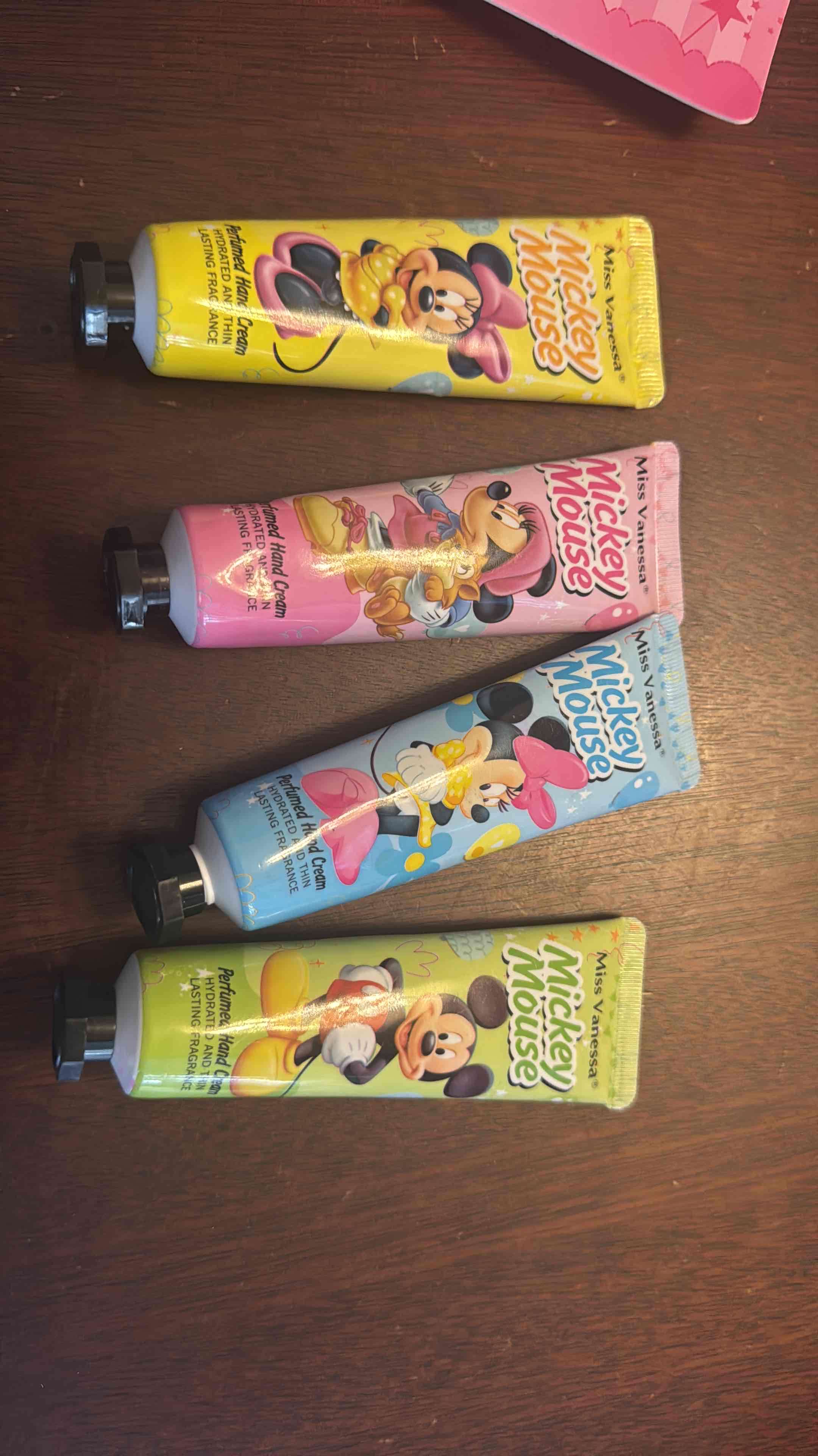 Brillo labial Miss Betty con glitter - miniatura 3