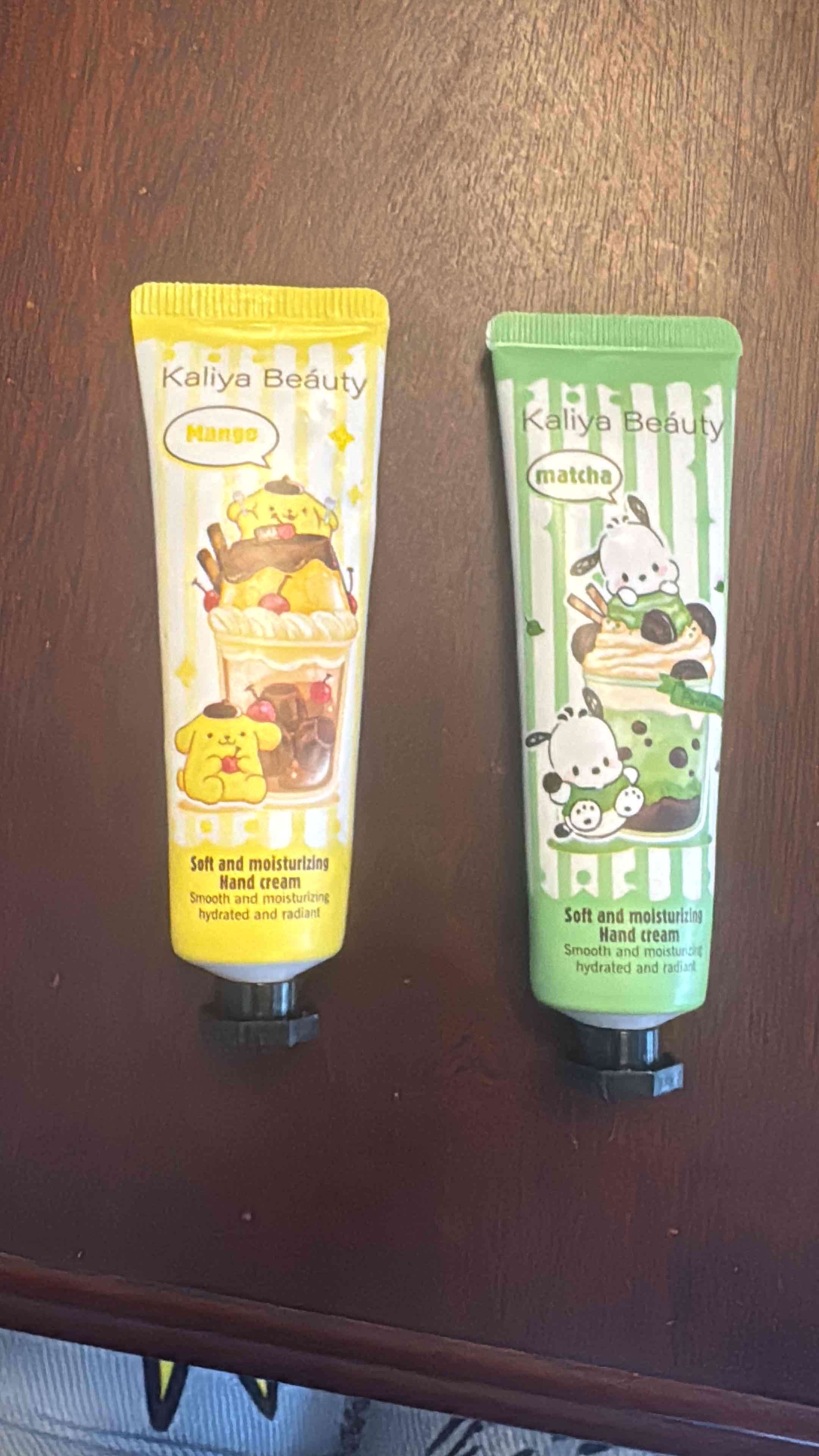 Brillo labial Miss Betty con glitter - miniatura 4