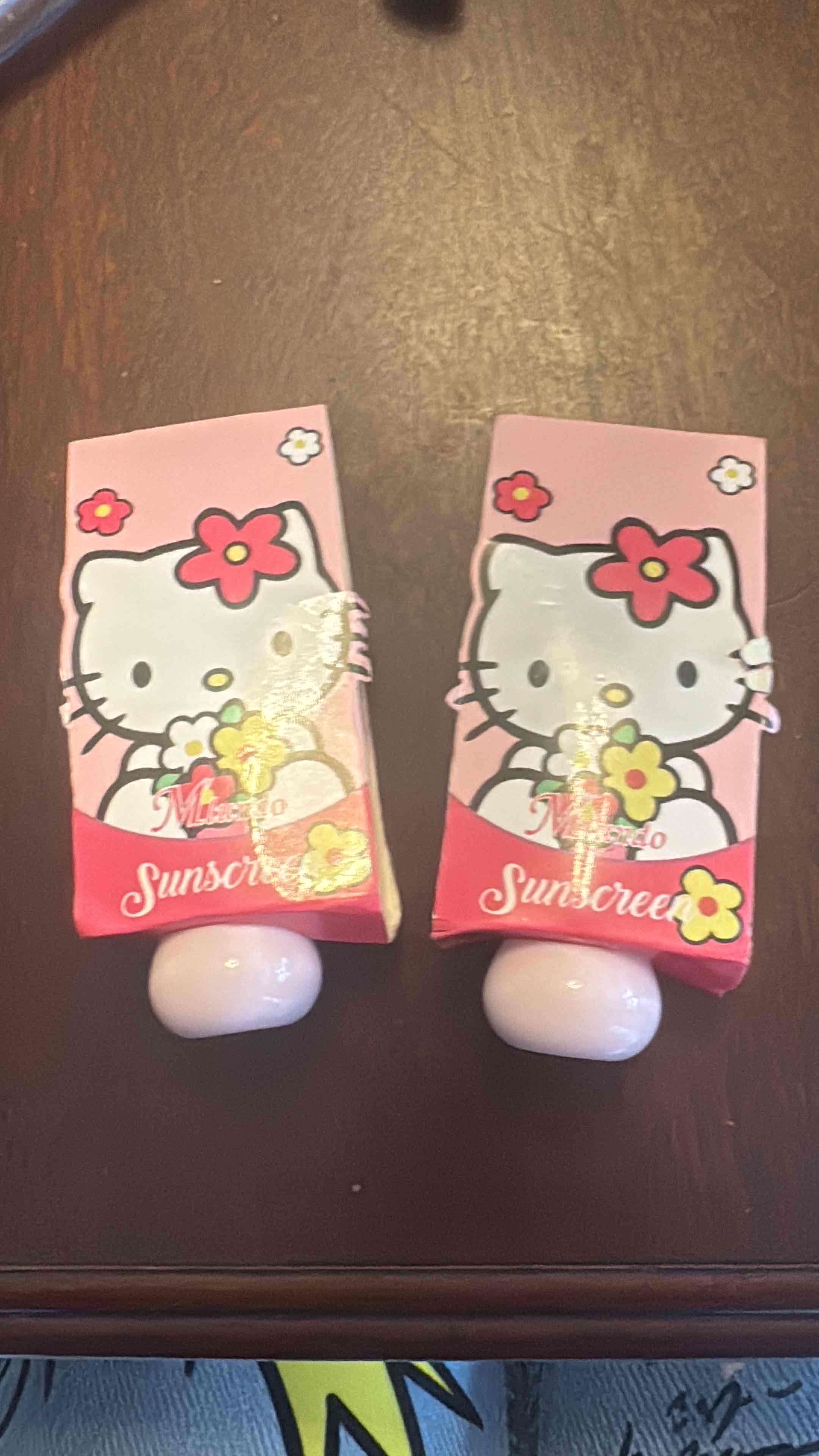 Brillo labial Miss Betty con glitter - miniatura 6