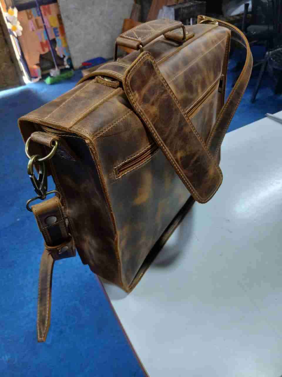 Bolso de cuero estilo vintage - miniatura 2