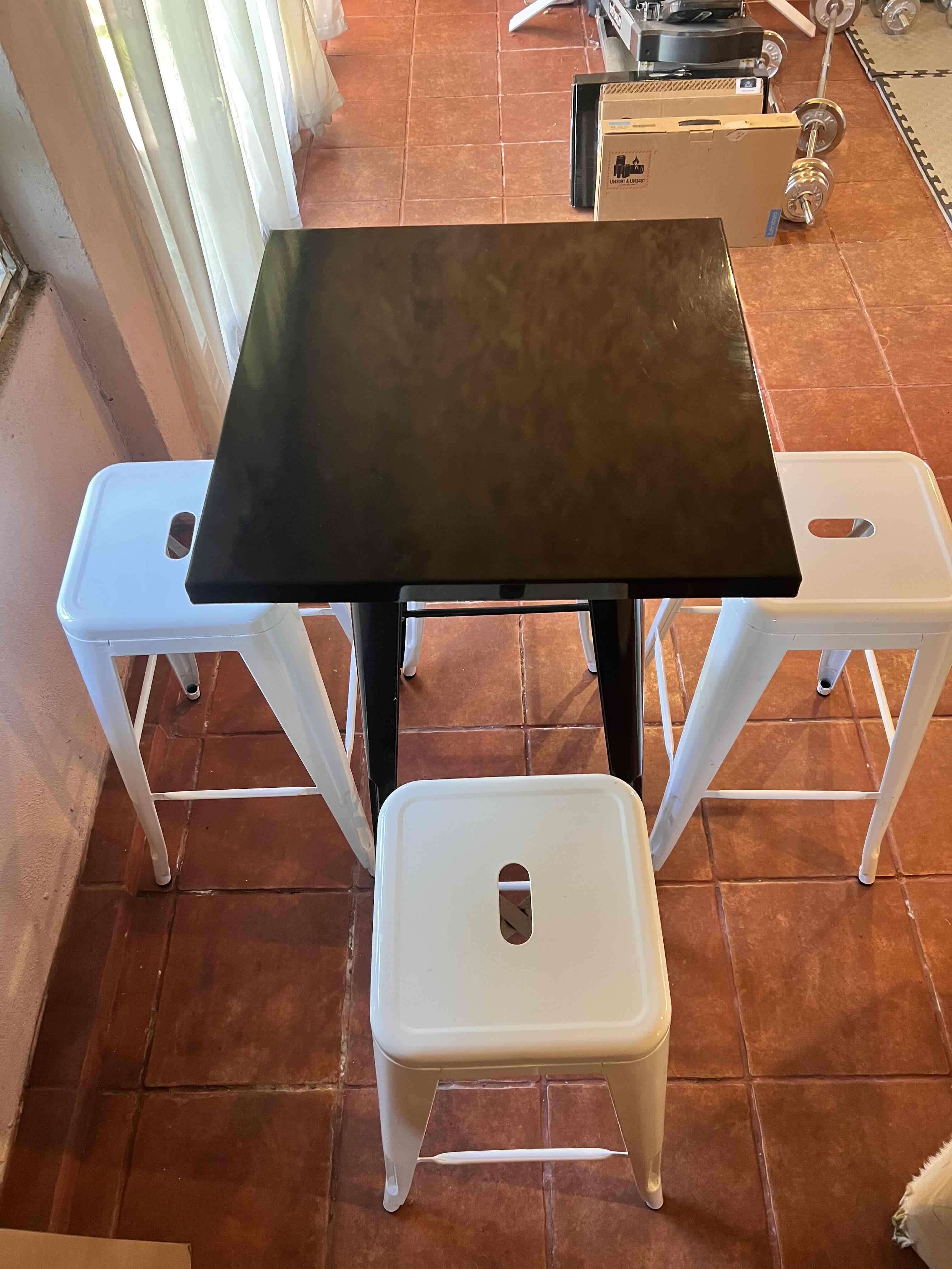 Set de mesa Tolix alta con 4 taburetes Tolix - 2