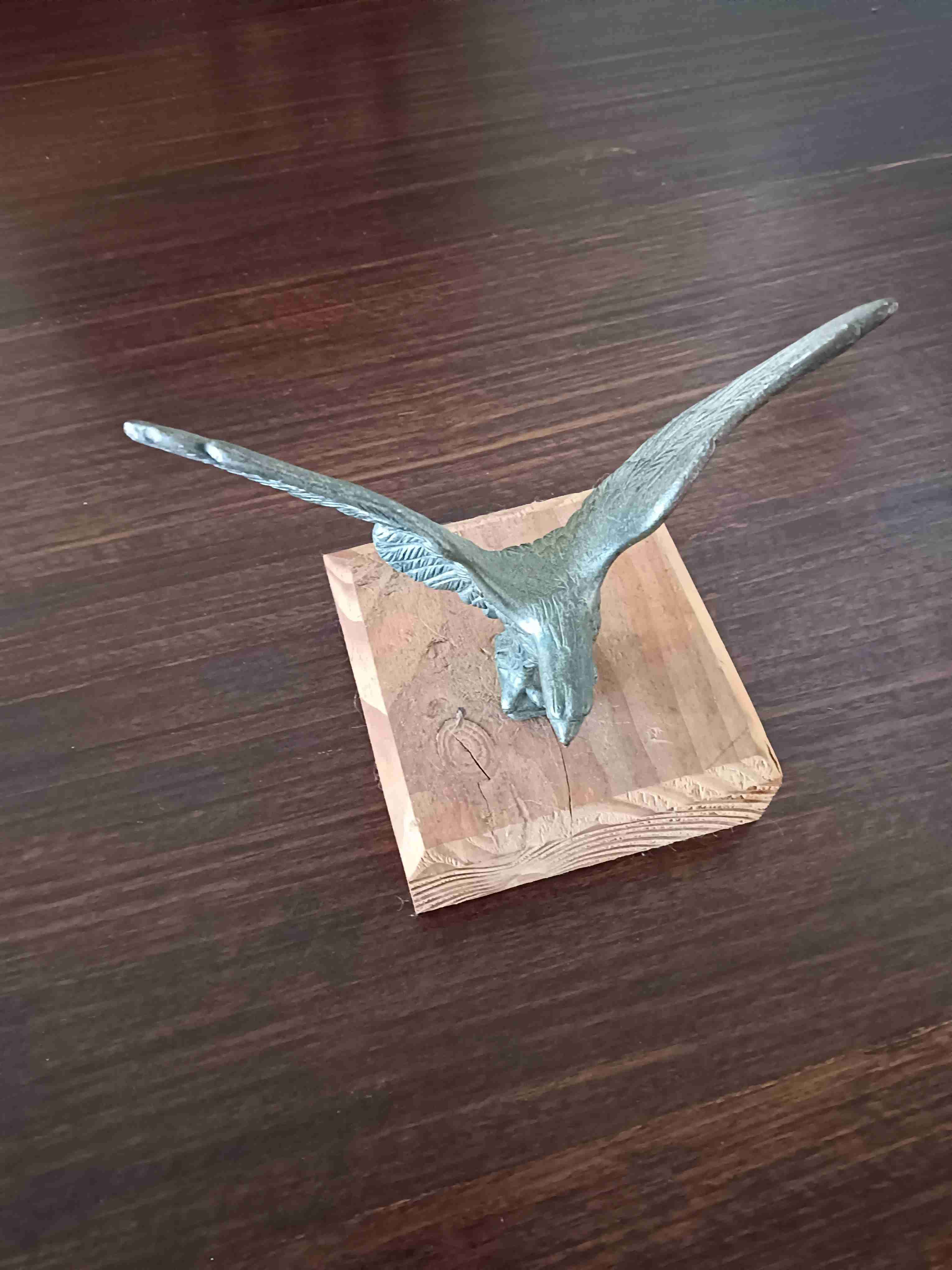 Escultura de águila en metal - miniatura 5