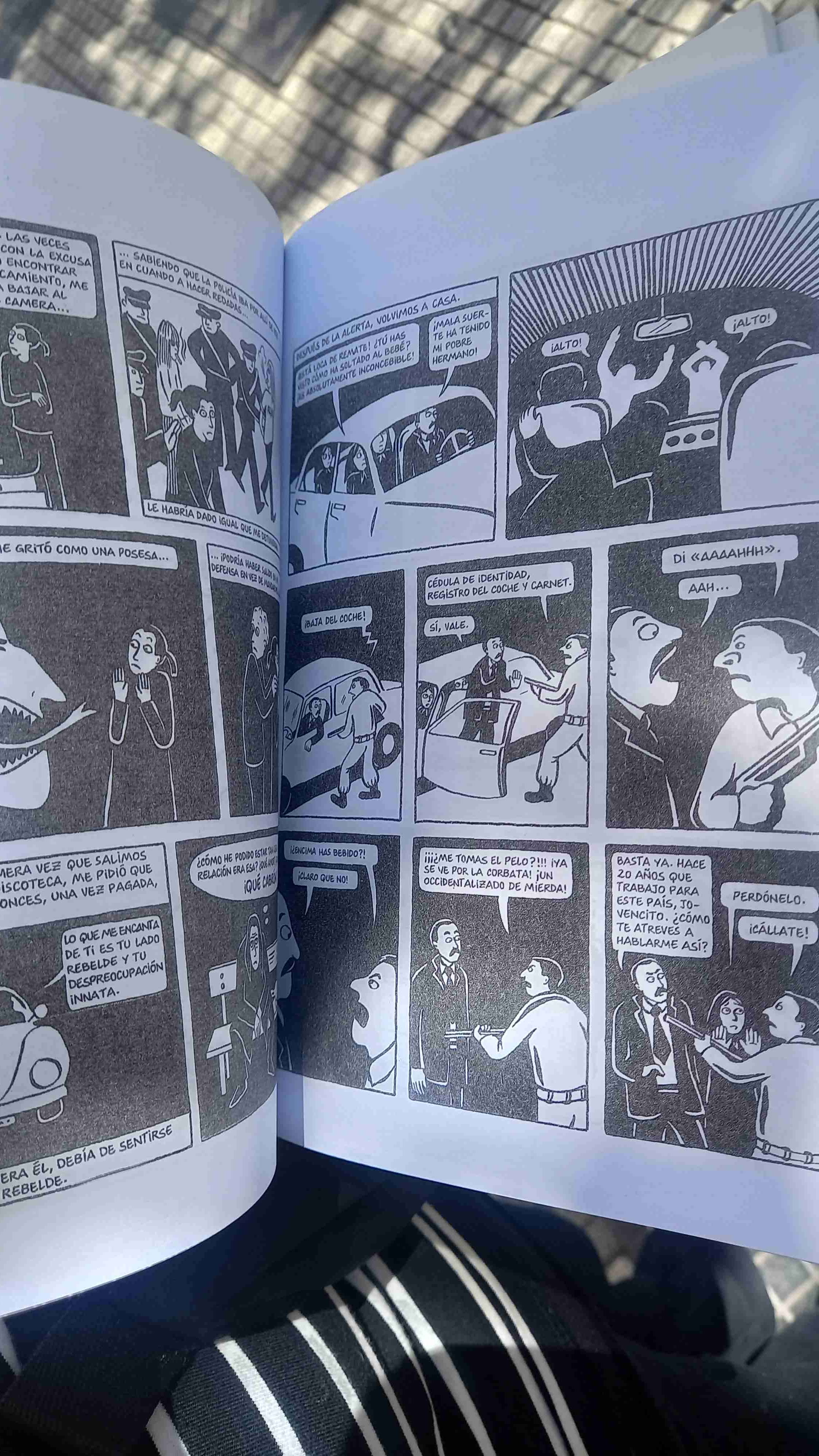 Libro Persépolis de Marjane Satrapi - miniatura 2