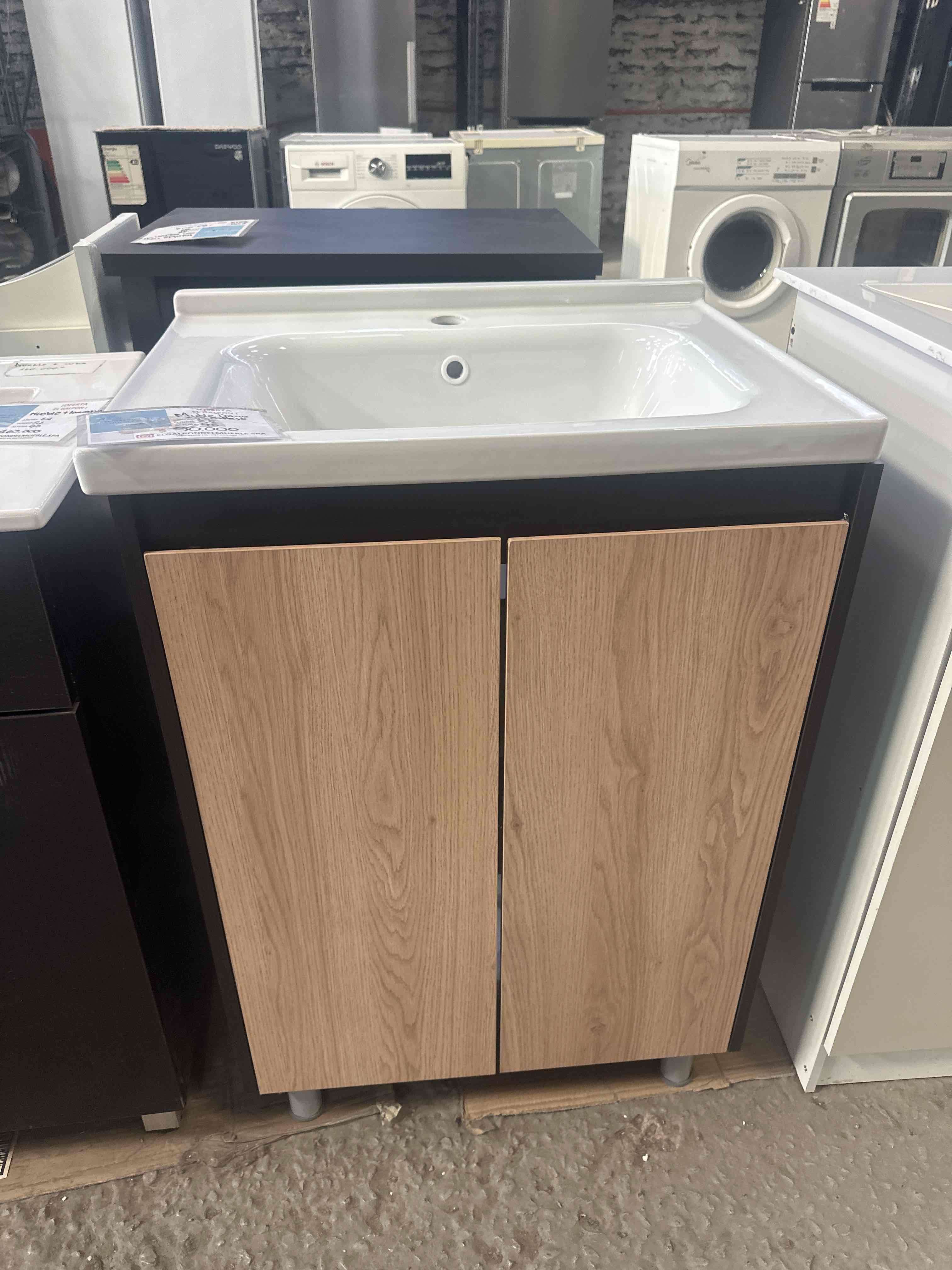 Mueble de baño con espejo - miniatura 3