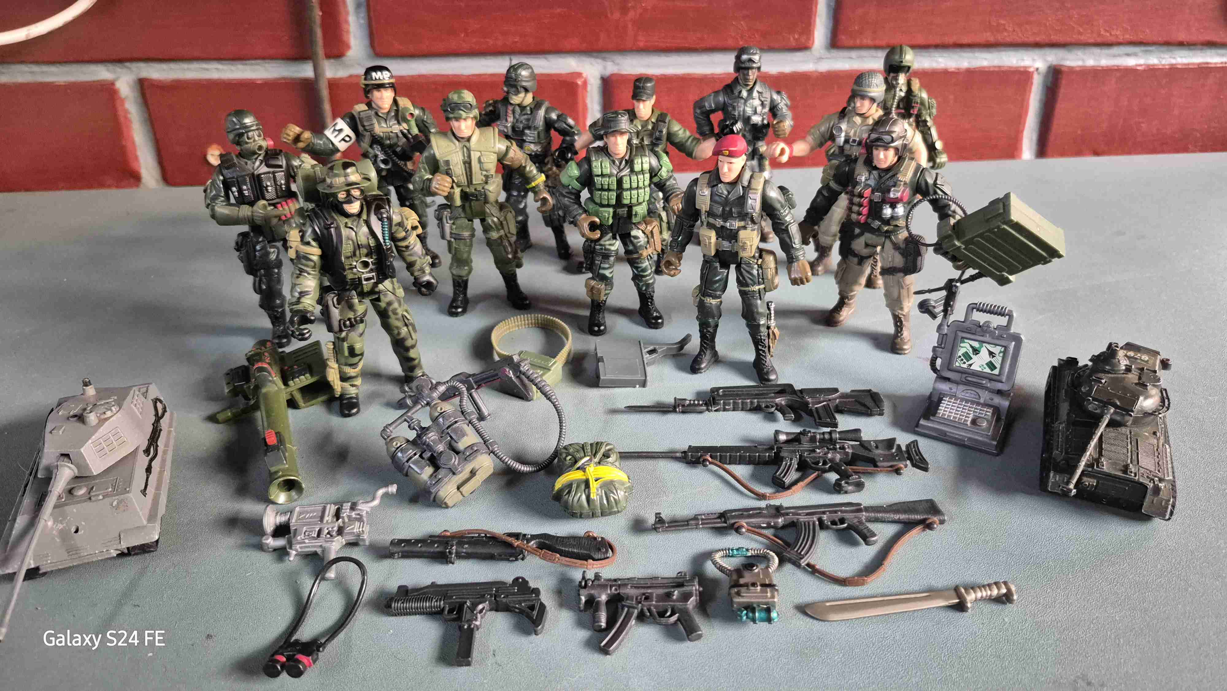 Set de figuras de acción militares
