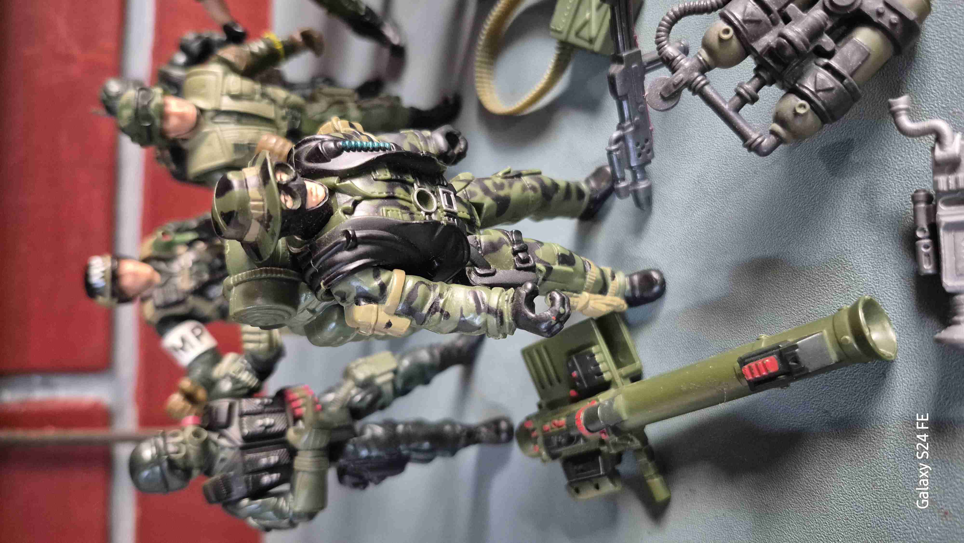 Set de figuras de acción militares - 2