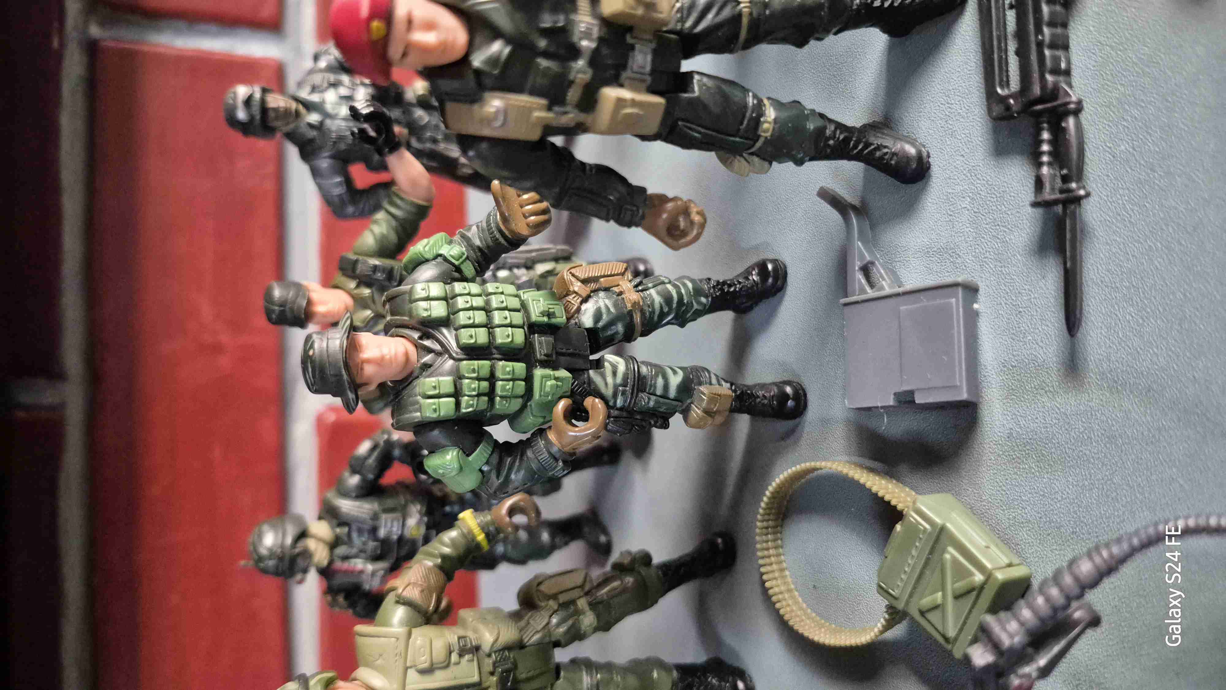 Set de figuras de acción militares - 3