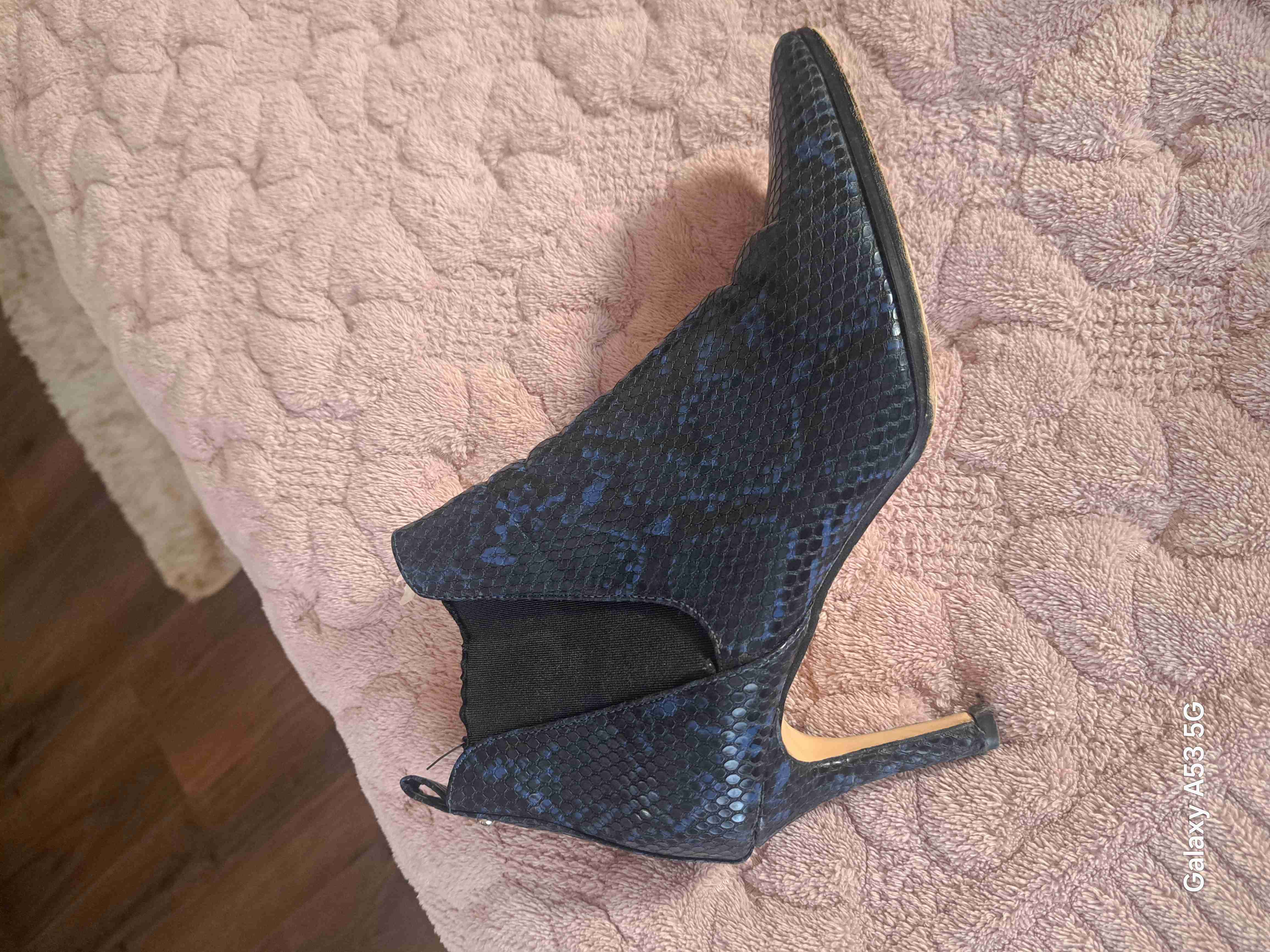 Botines de charol negro con tacón - miniatura 2