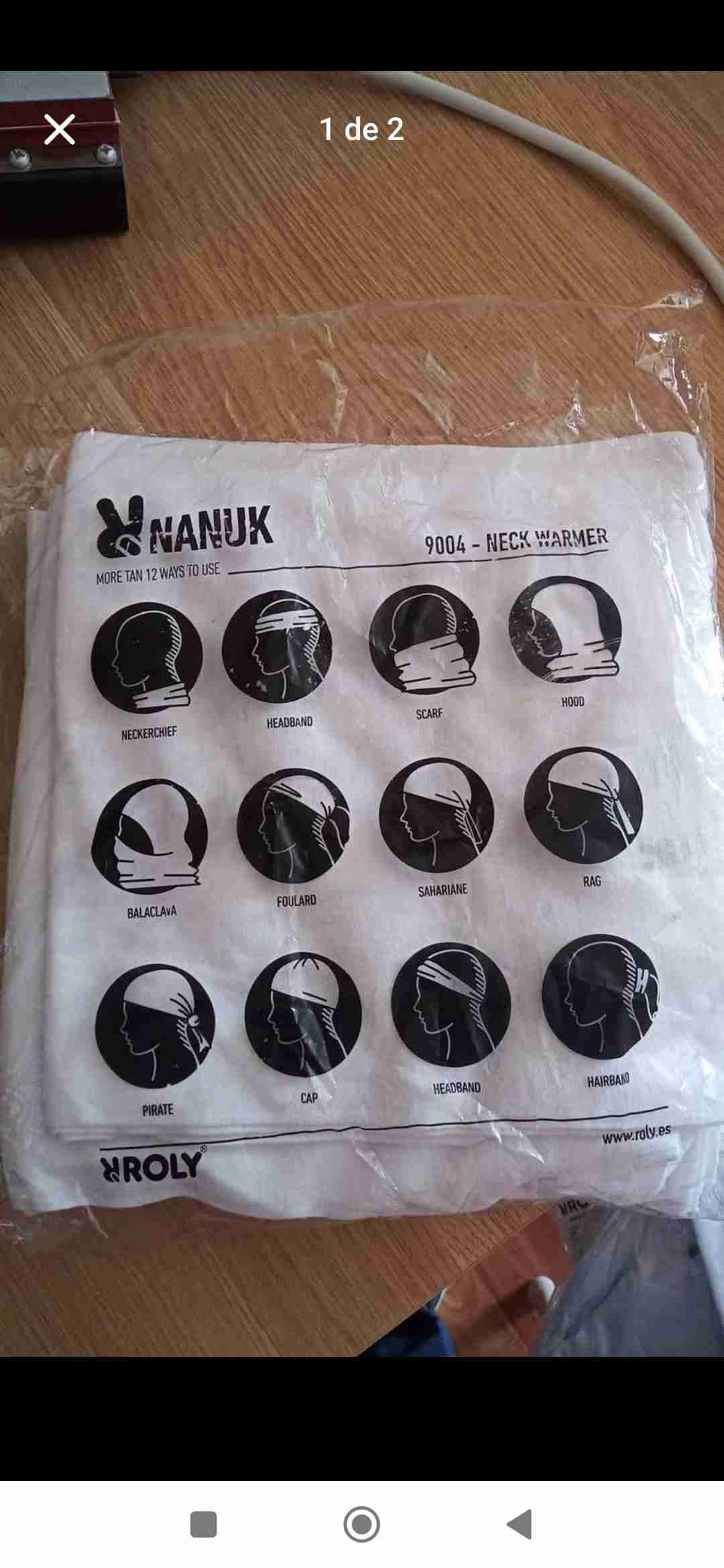 Cuello multifuncional Nanuk color blanco