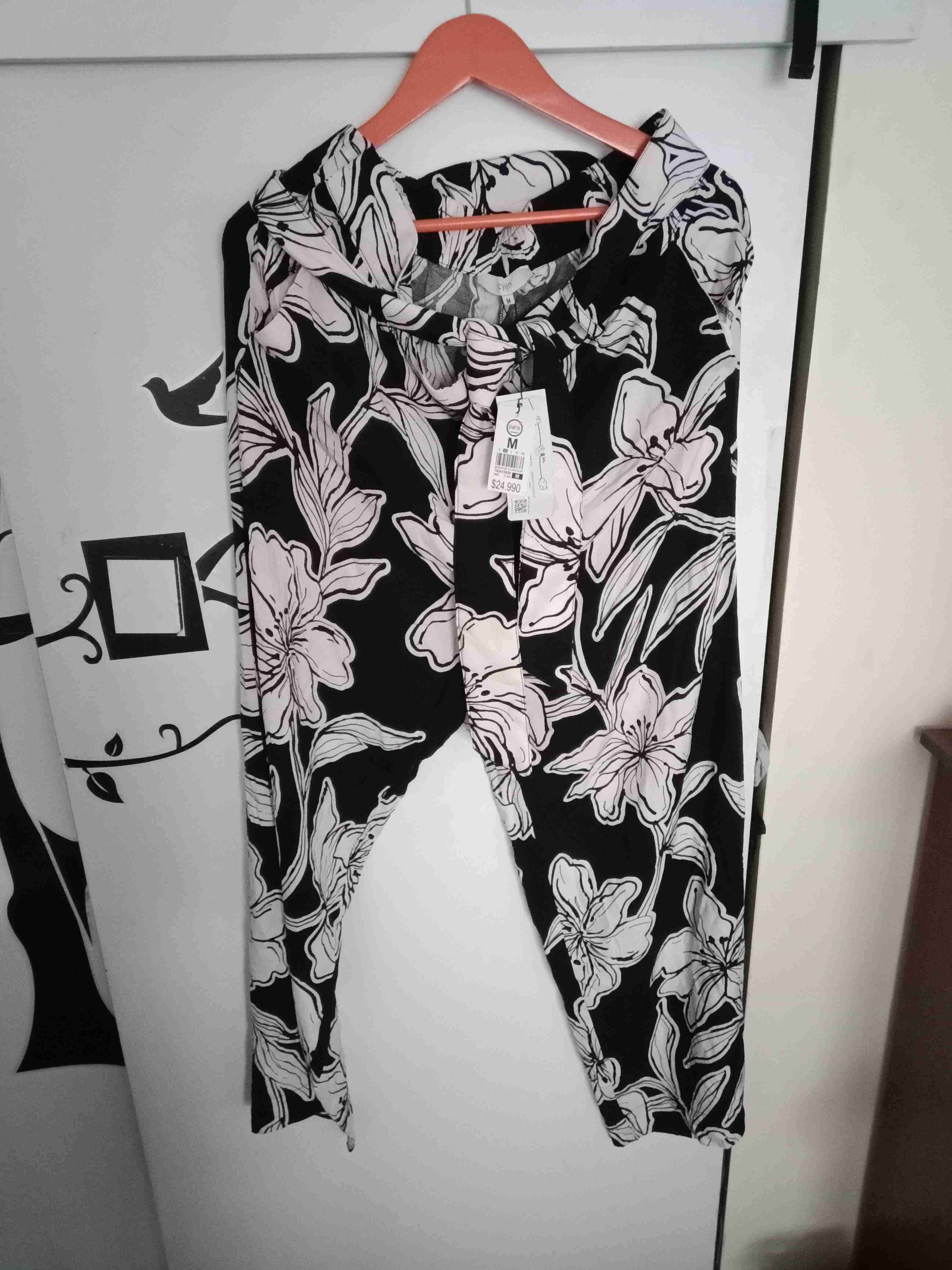 Pantalón Palazzo negro floral con lazo