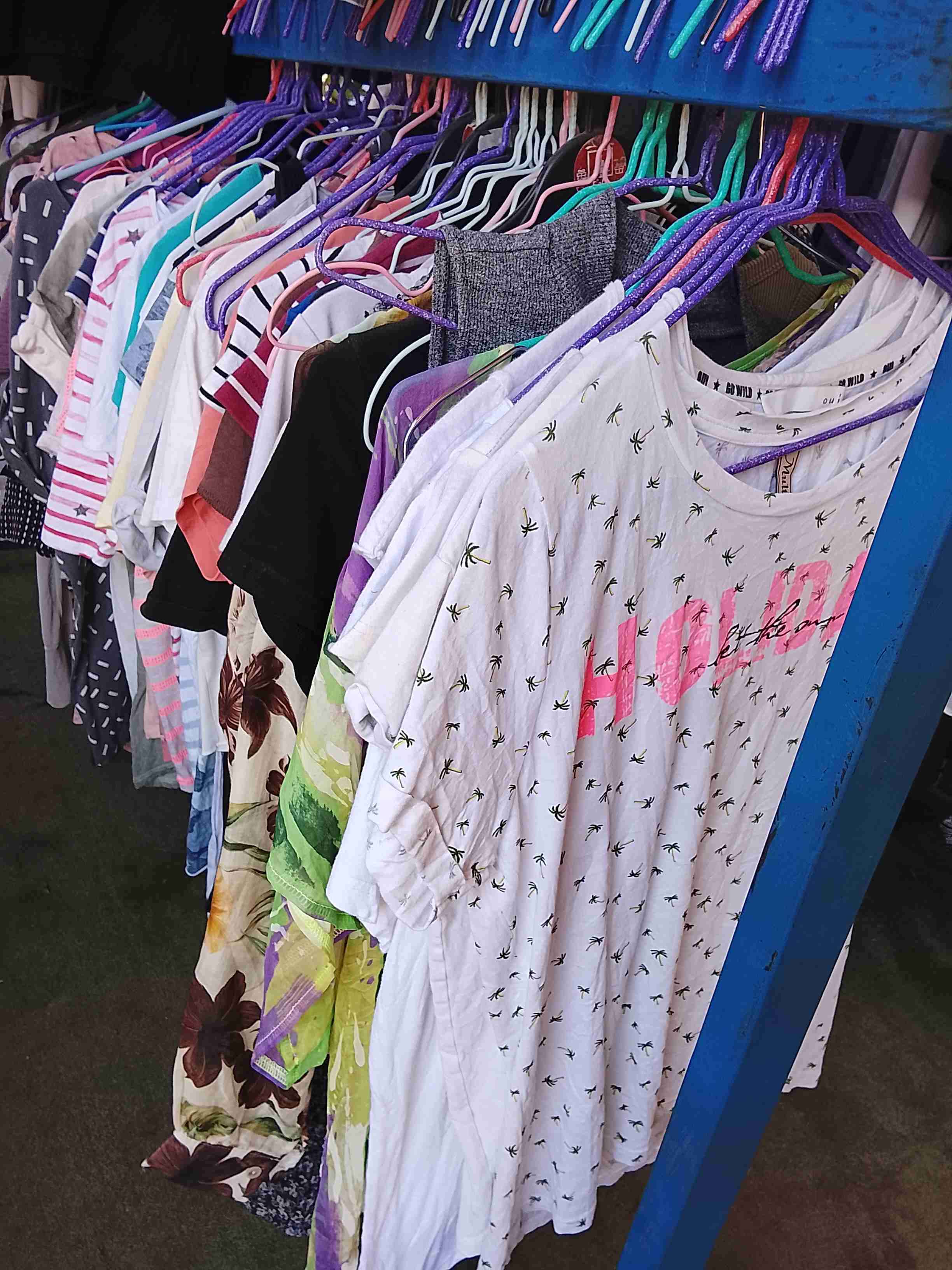 VENTA. Ropa de Dama y Caballero al mayor - miniatura 5