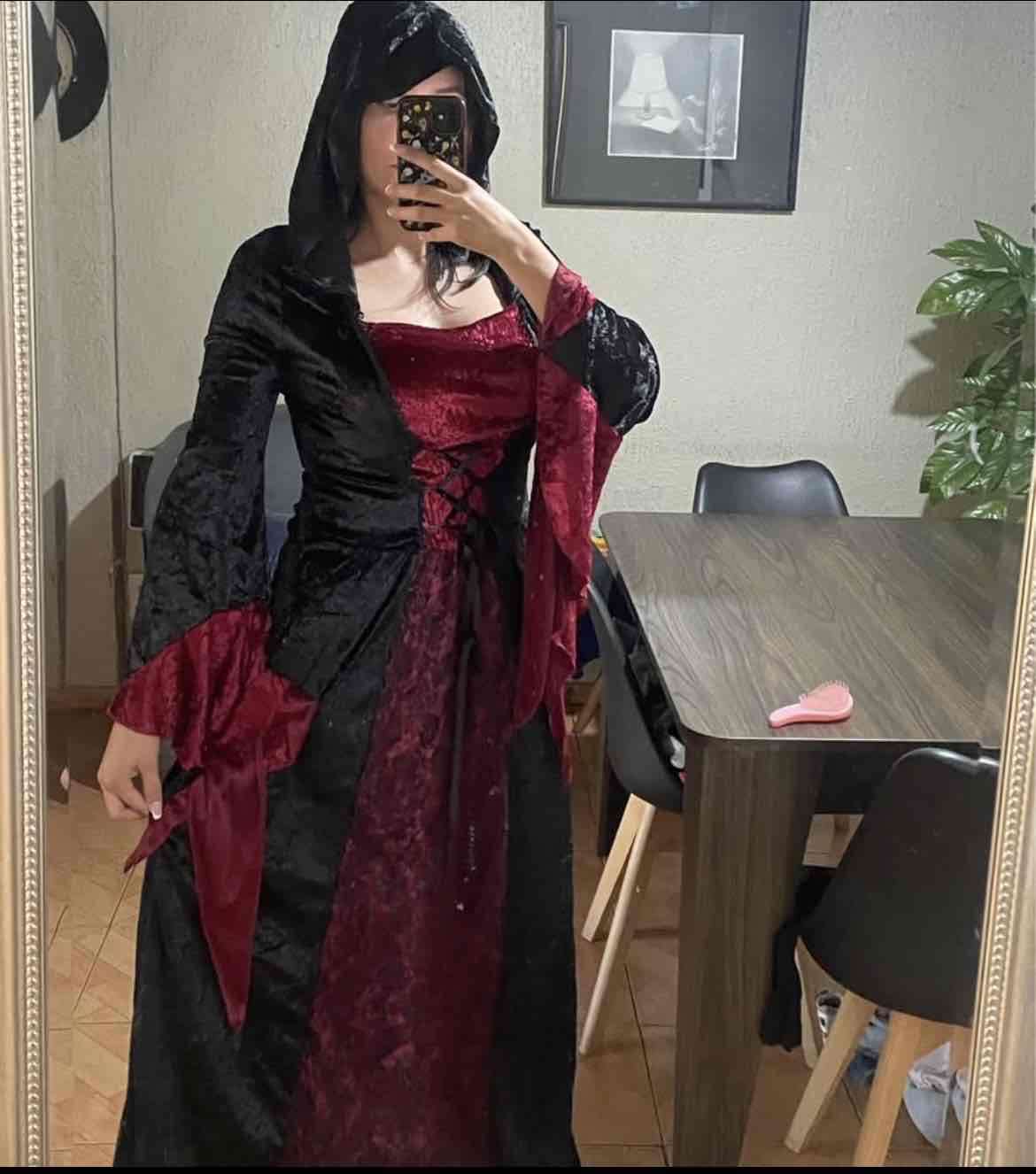 Disfraz medieval negro y rojo talla M