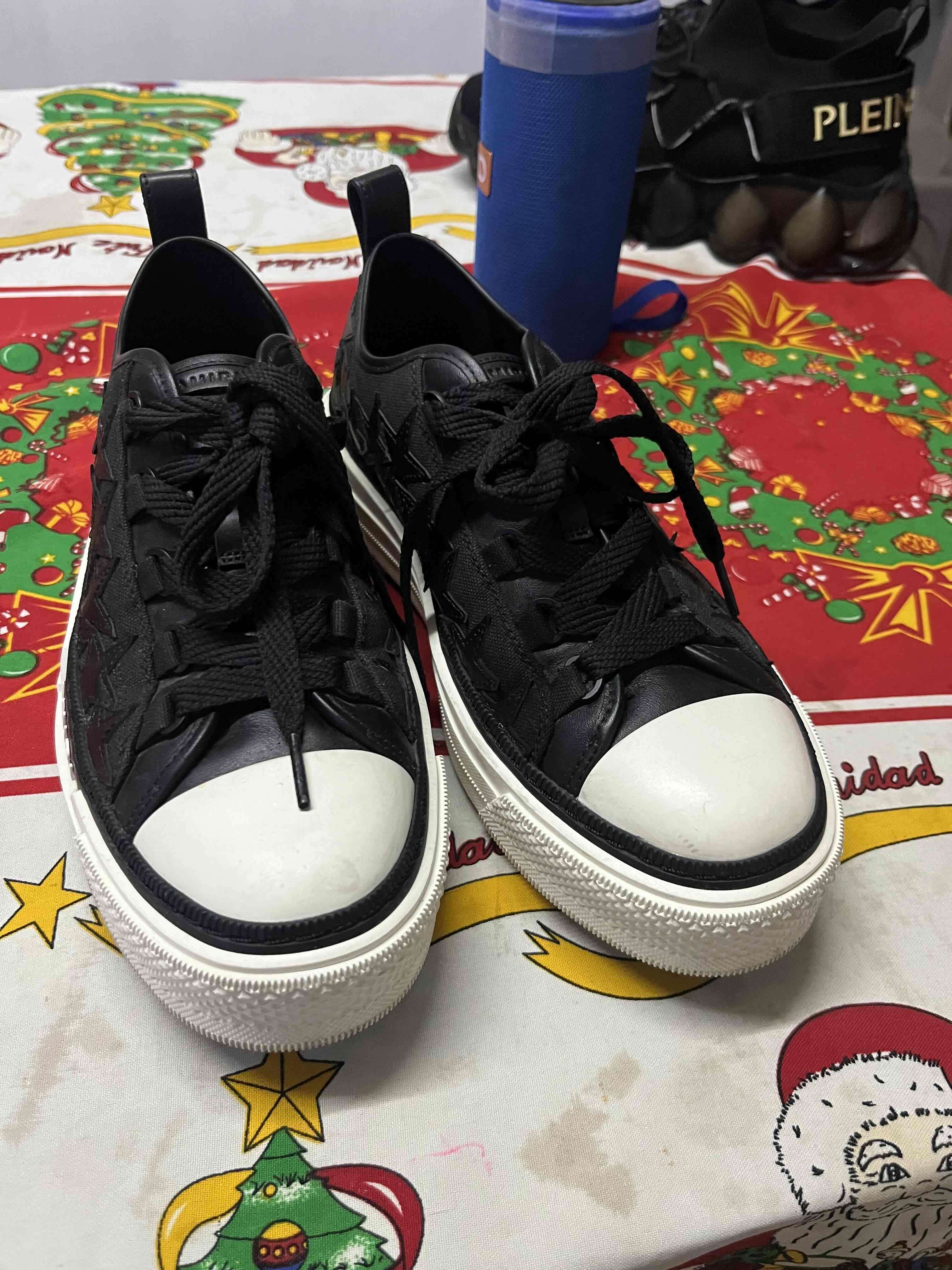 Zapatillas negras con estrellas - miniatura 2