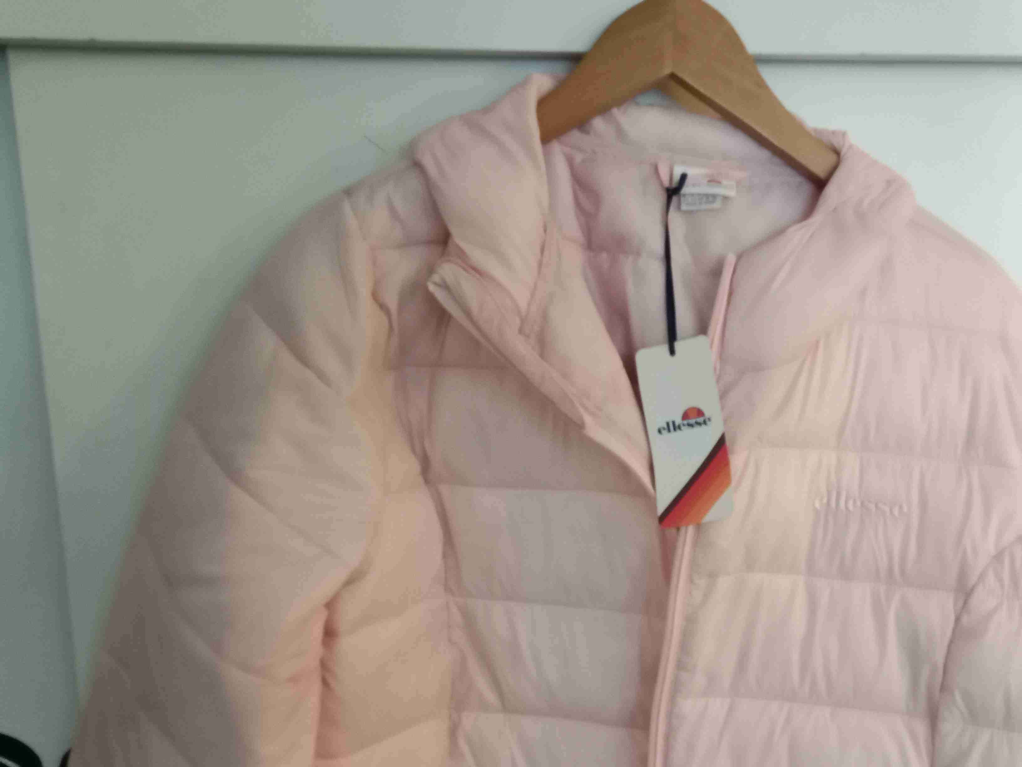 Chaqueta acolchada rosada nueva - miniatura 3