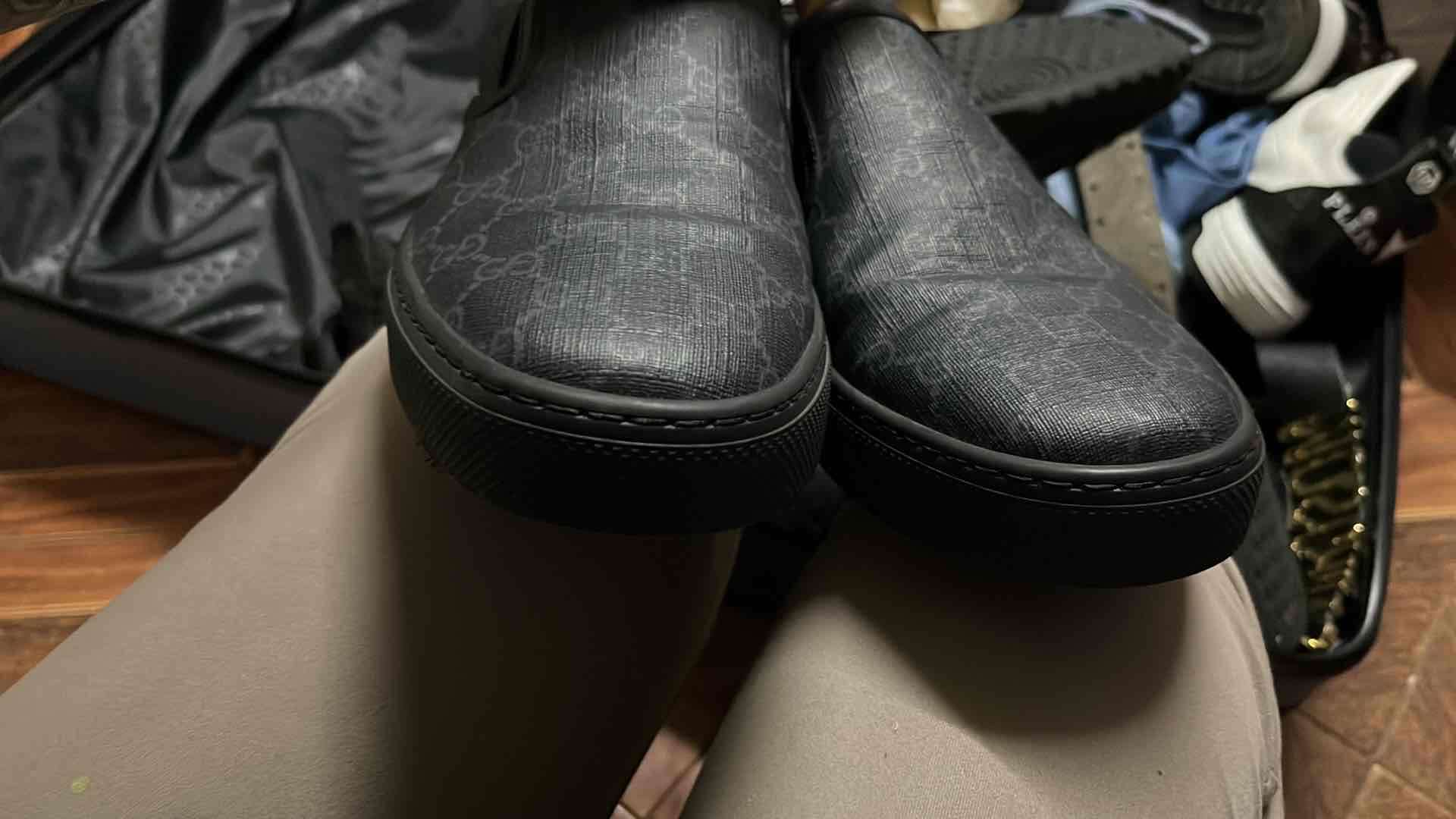 Zapatillas negras de diseñador - miniatura 2