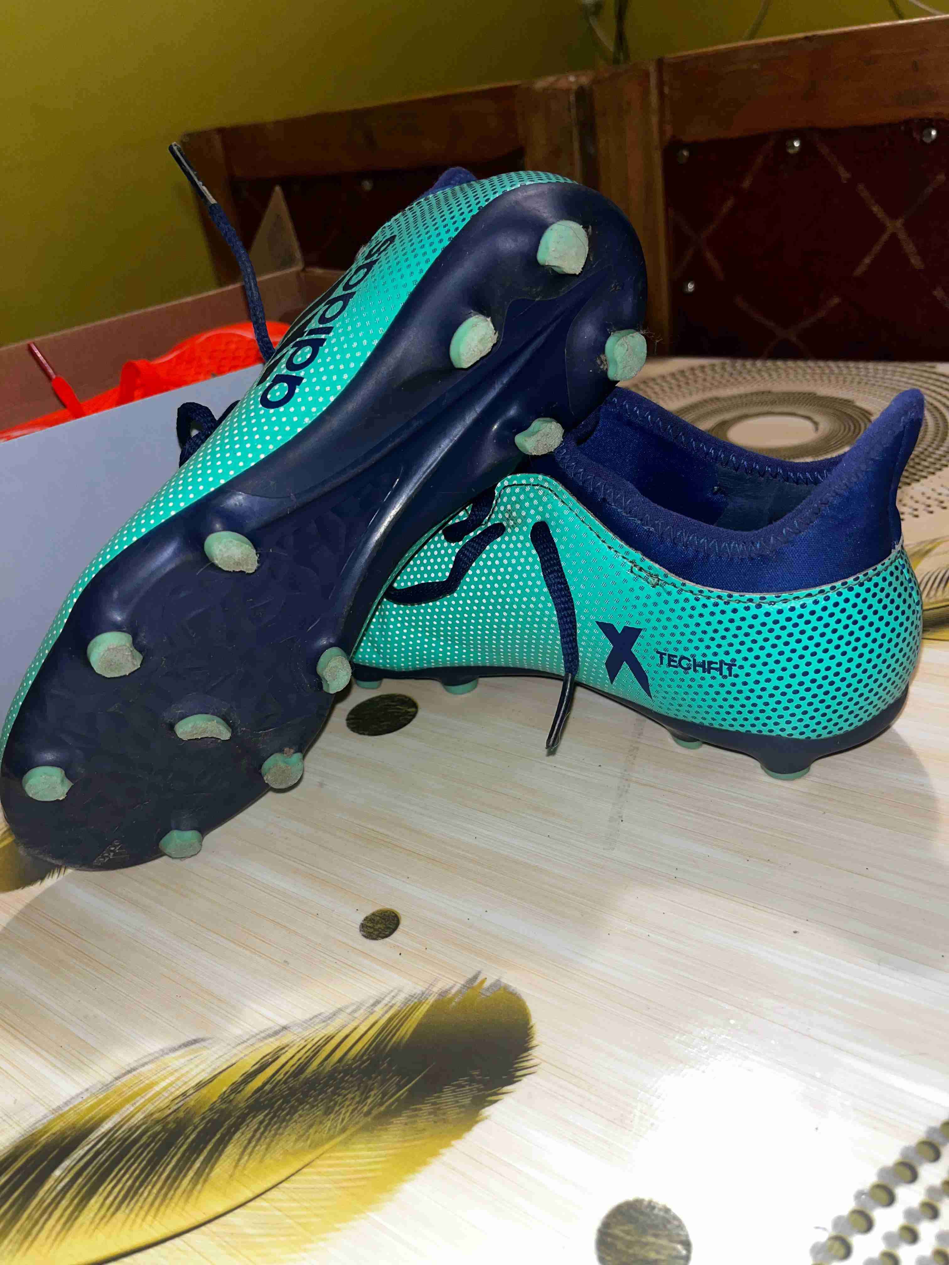 Botines Adidas verde-azul con toperoles - miniatura 2