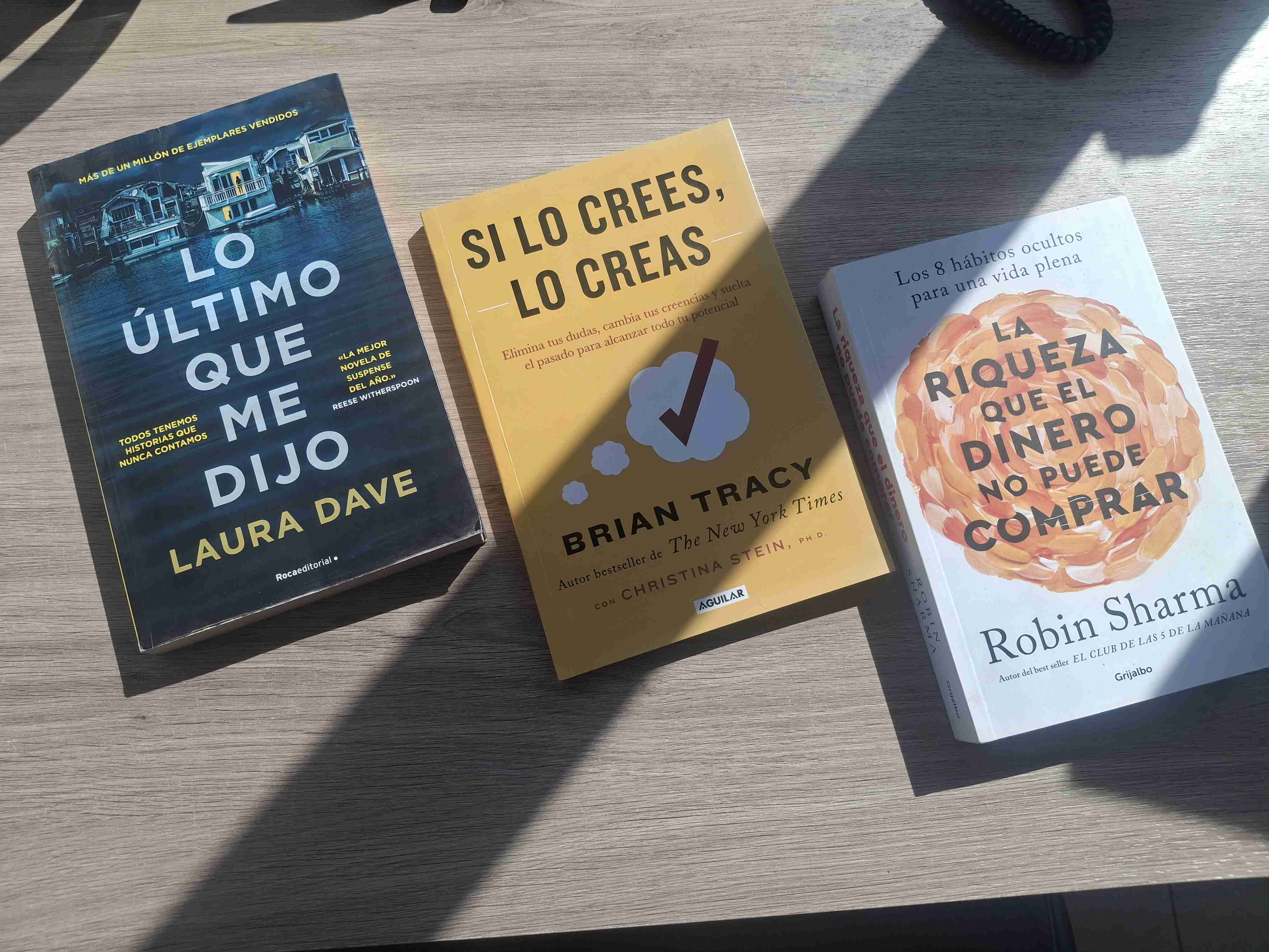 Lote de tres libros variados