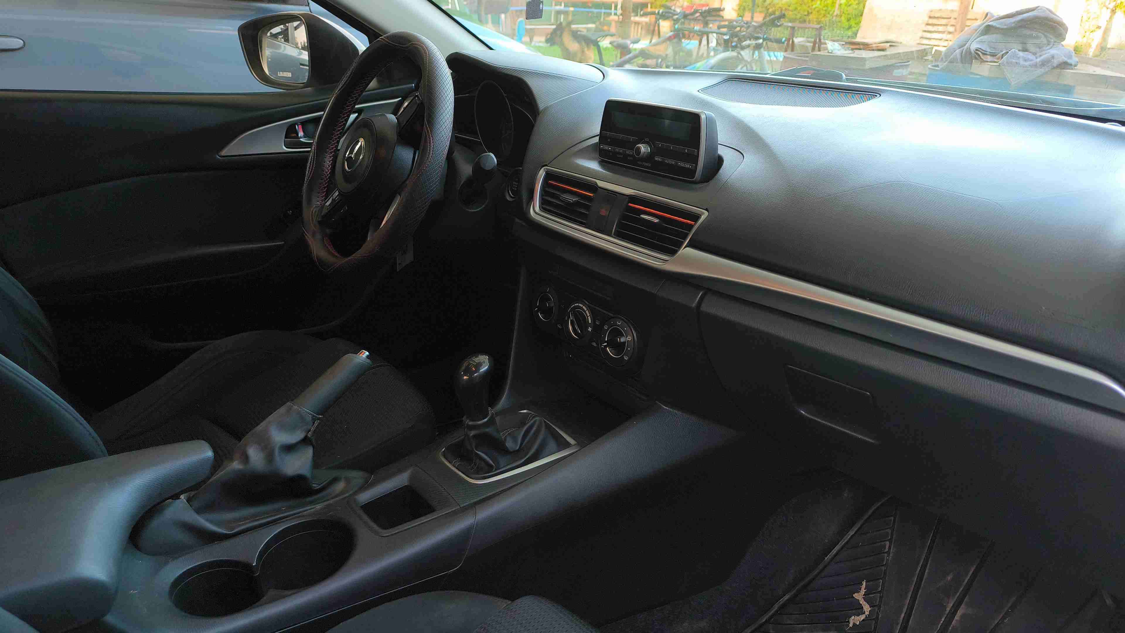 Mazda 3 blanco buen estado - 3