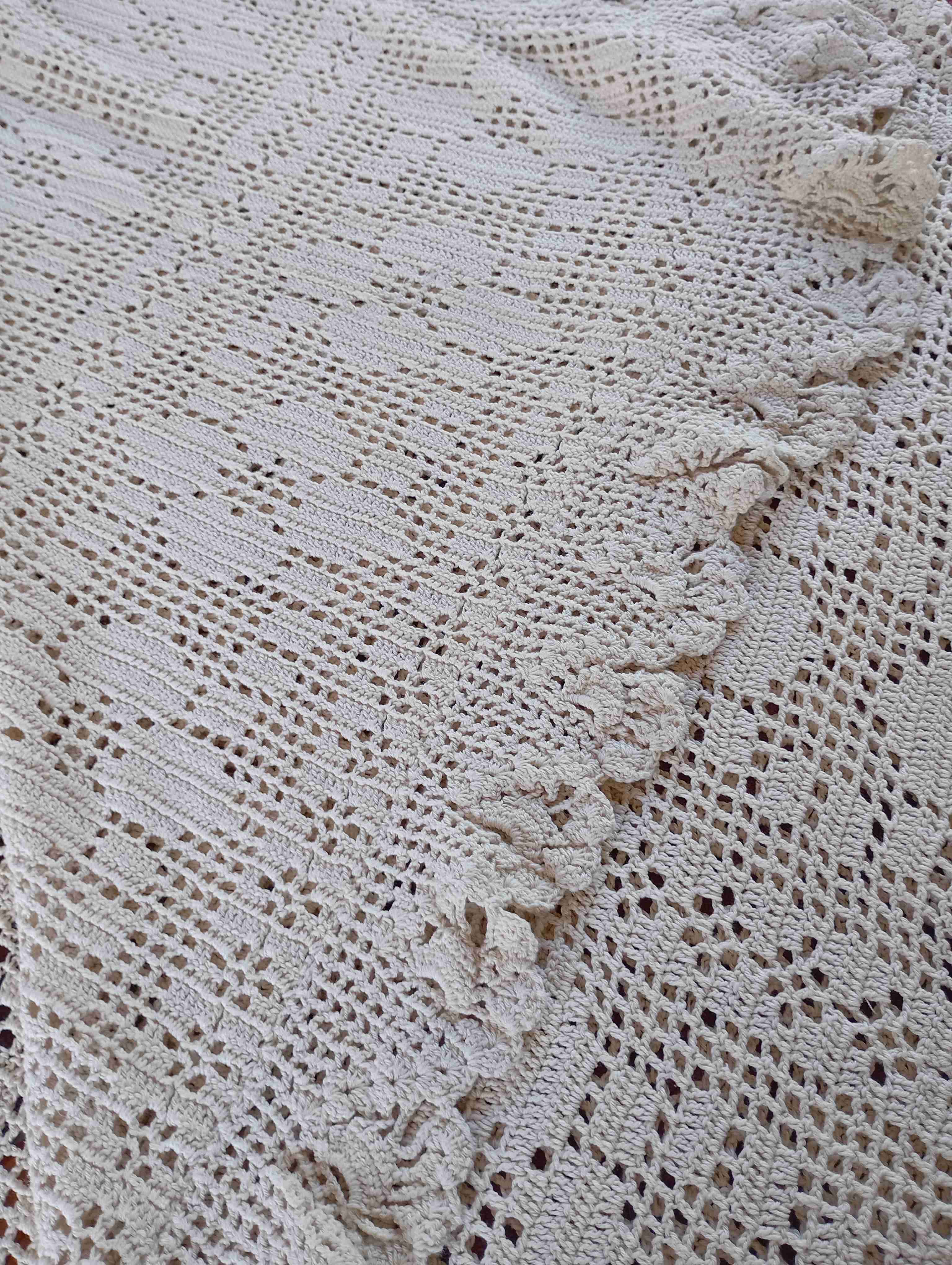 Cobertor tejido a crochet beige - 2