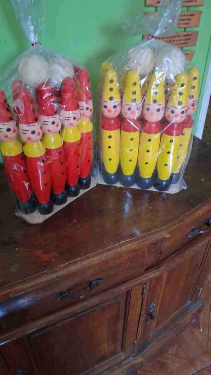 Juguetes de madera coloridos