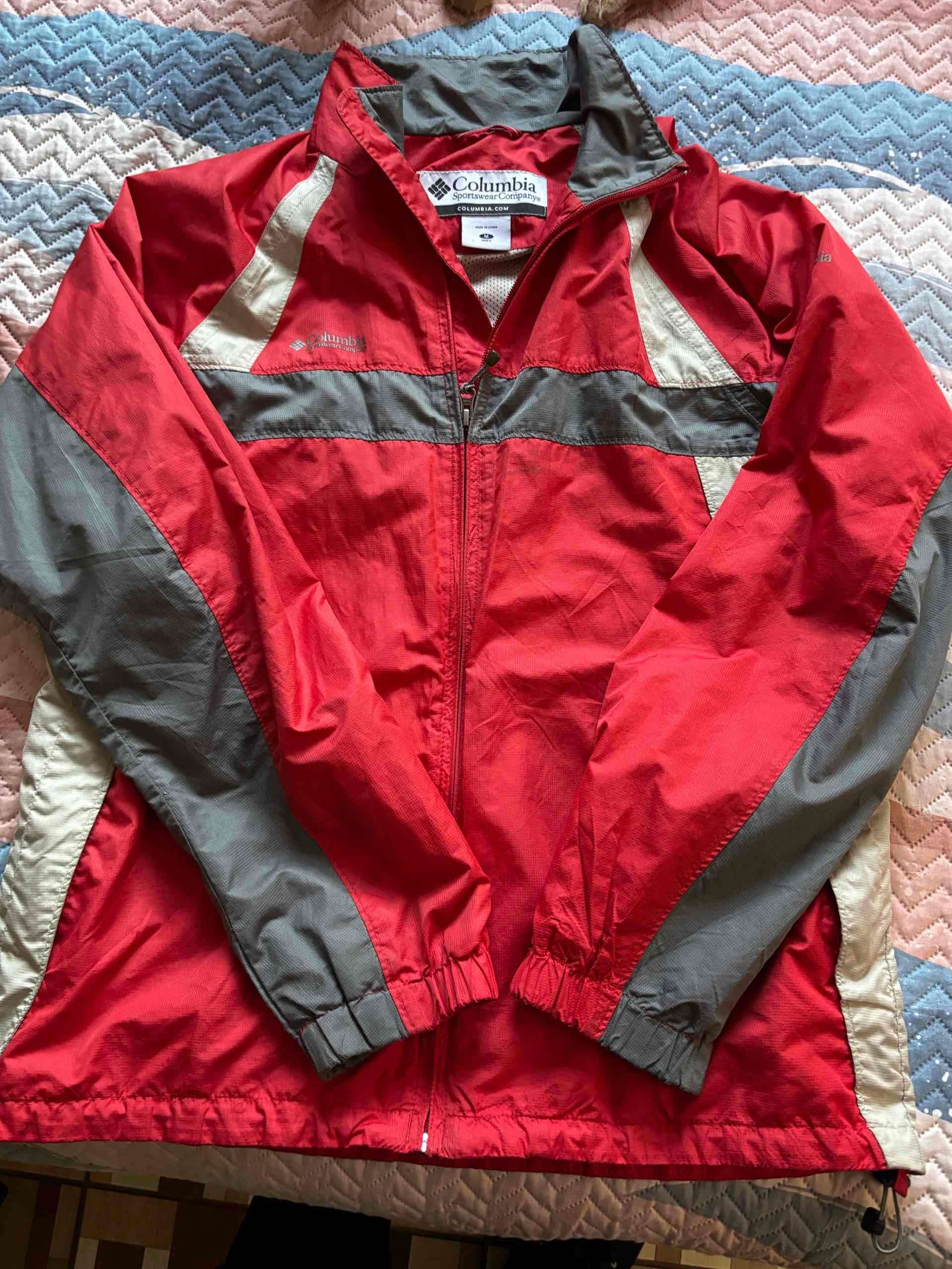 Chaqueta Columbia roja y gris talla M - miniatura 3
