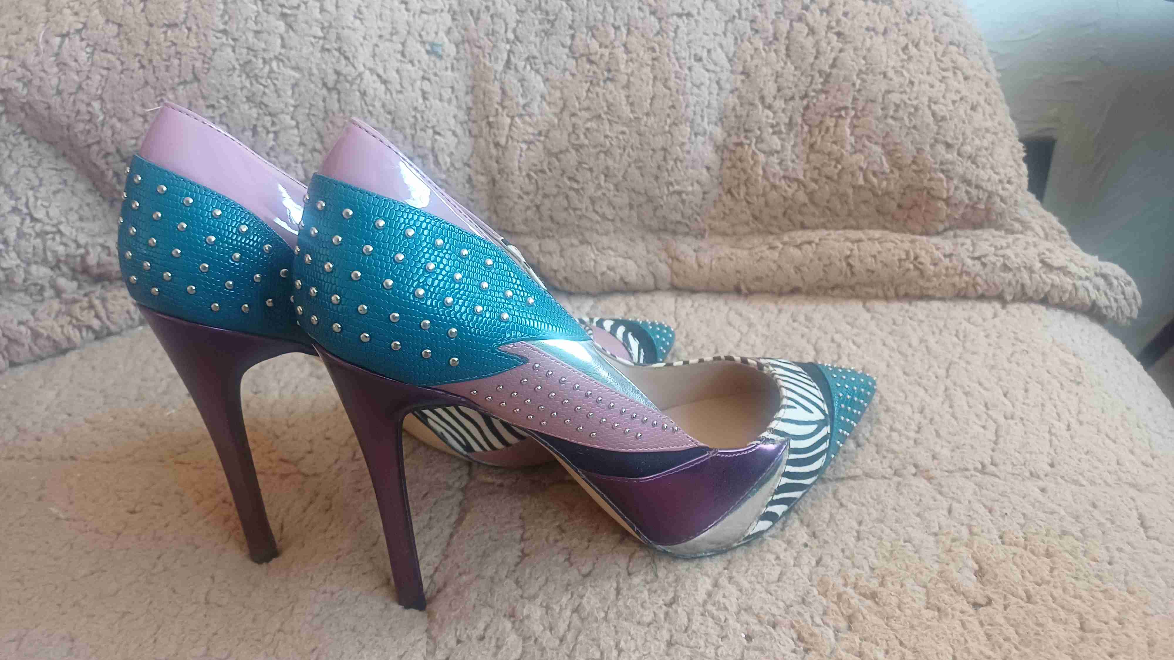 Tacones altos animal print - miniatura 3