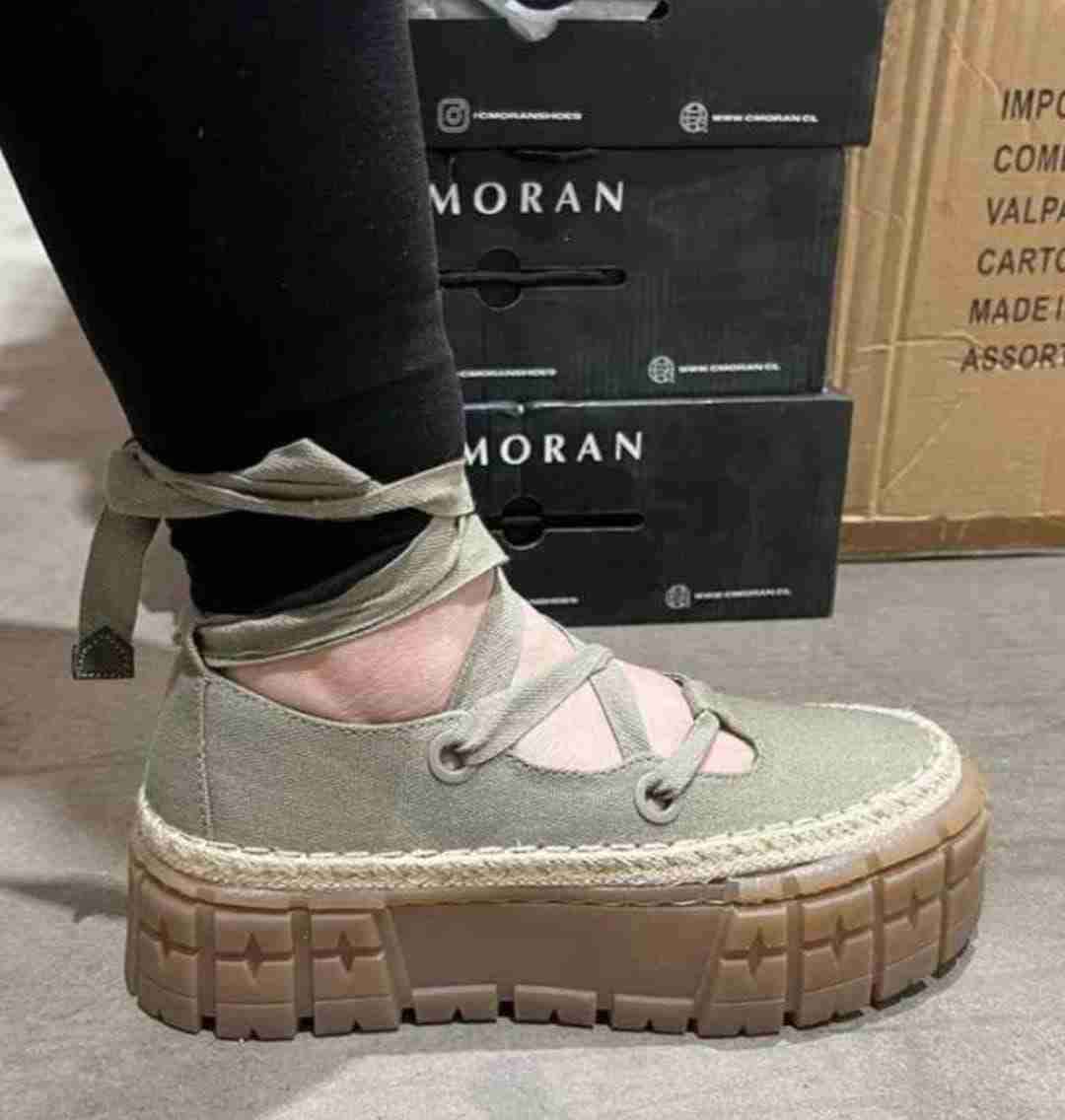 Zapatos plataforma blancos - miniatura 3