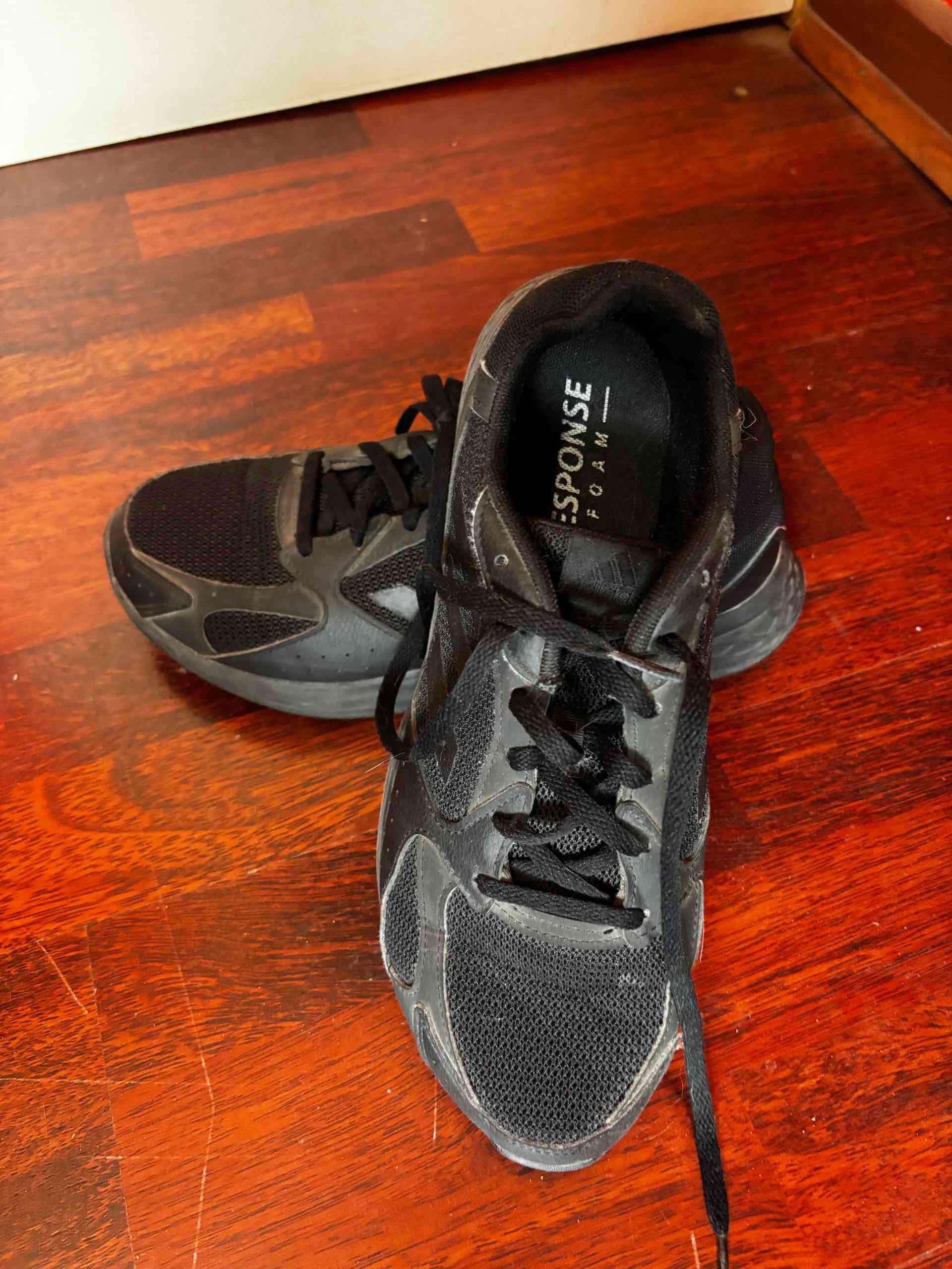 Zapatillas negras deportivas Adidas - miniatura 3