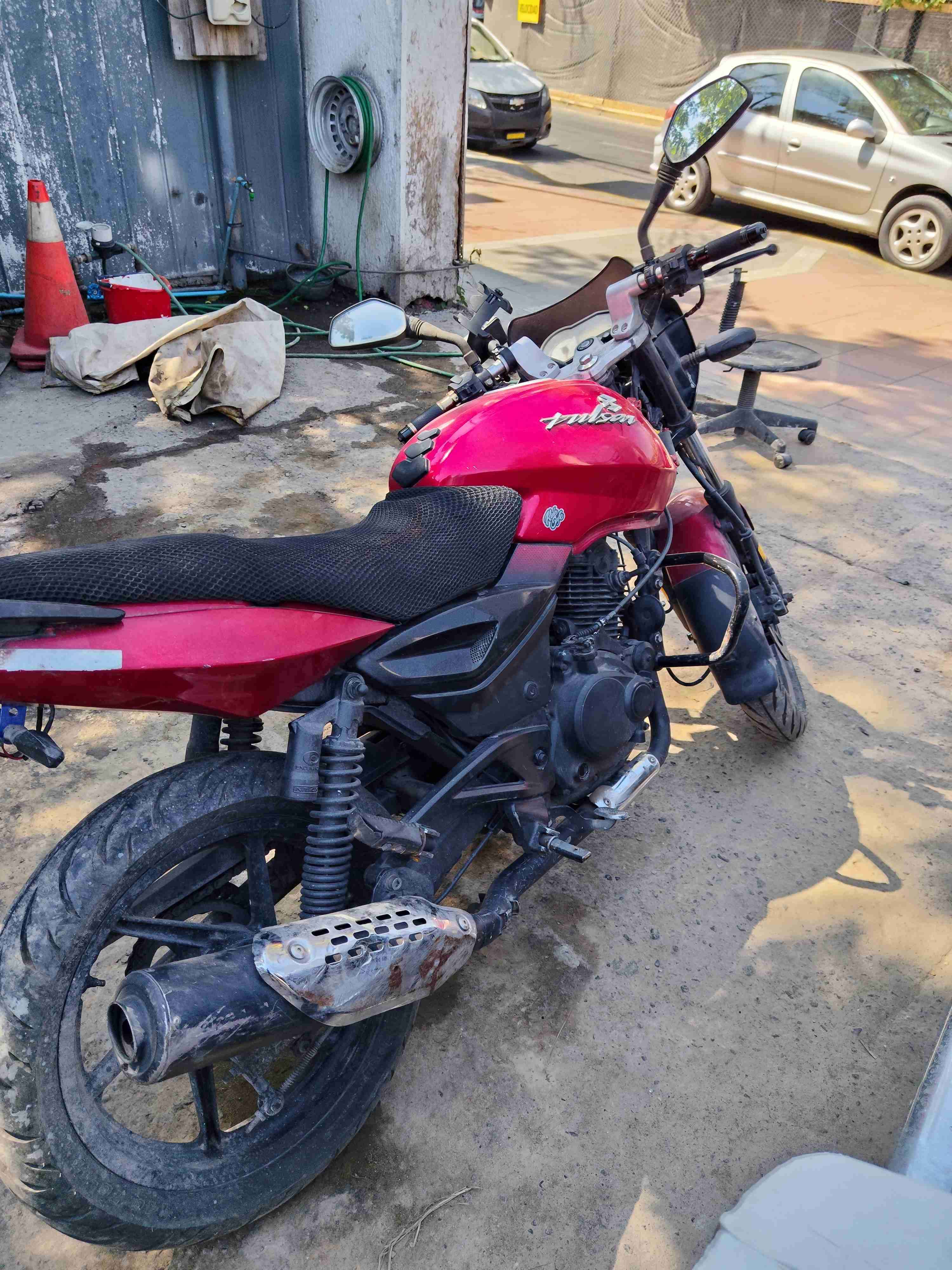 Motocicleta bajaj pulsar 180 - miniatura 3