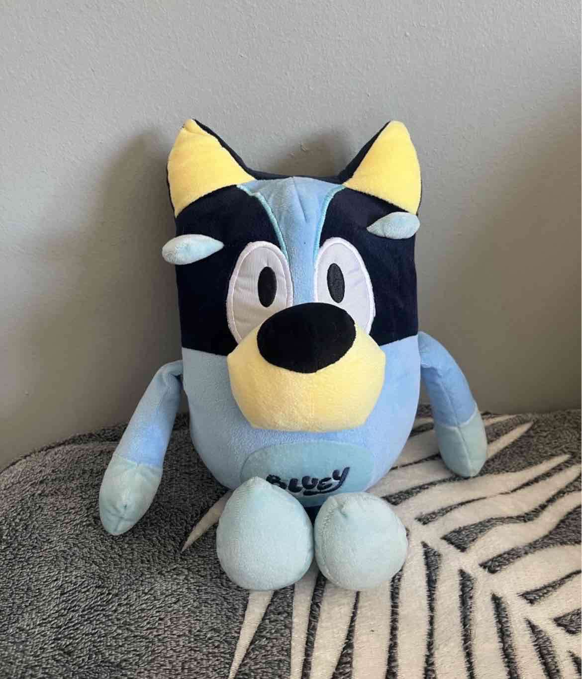 Peluche Bluey azul