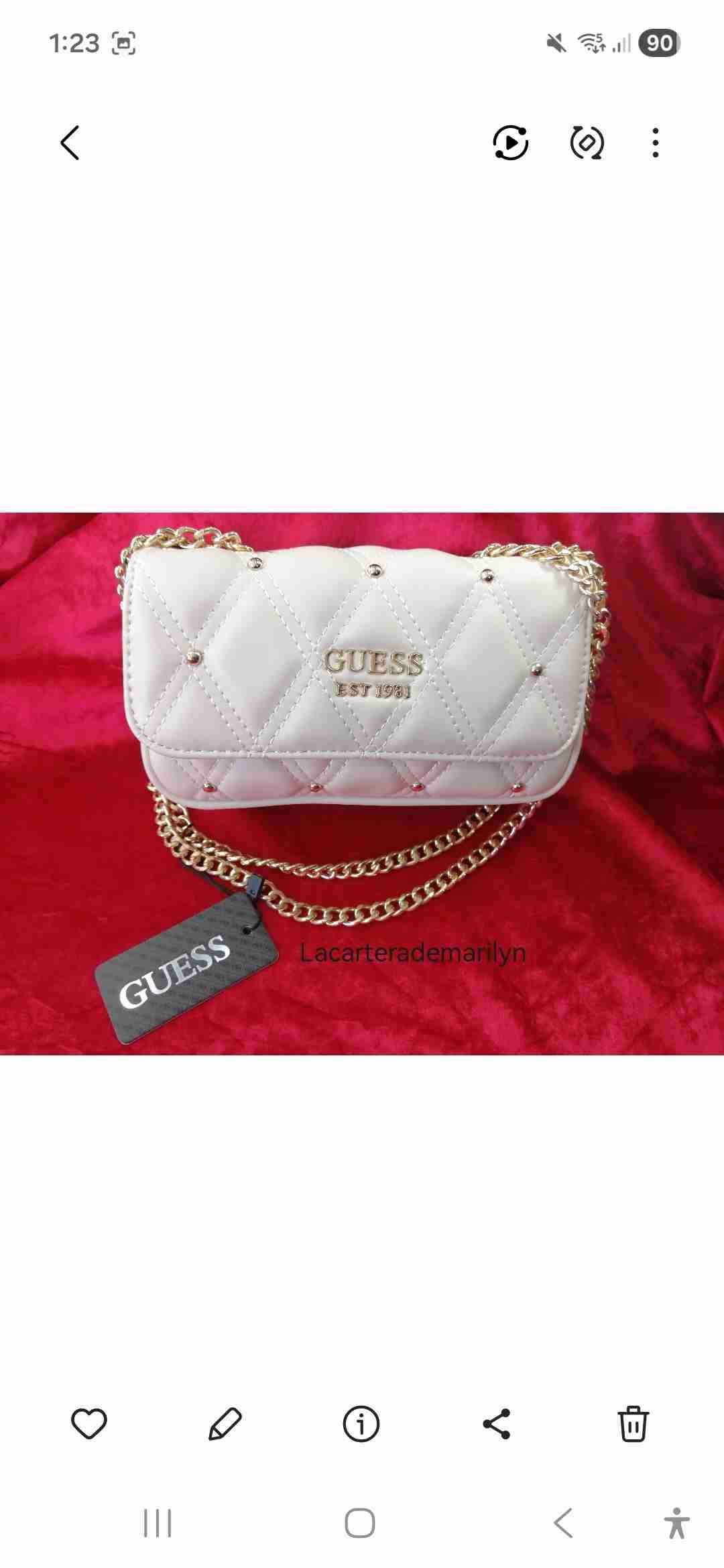 Cartera crossbody beige Guess con cadena