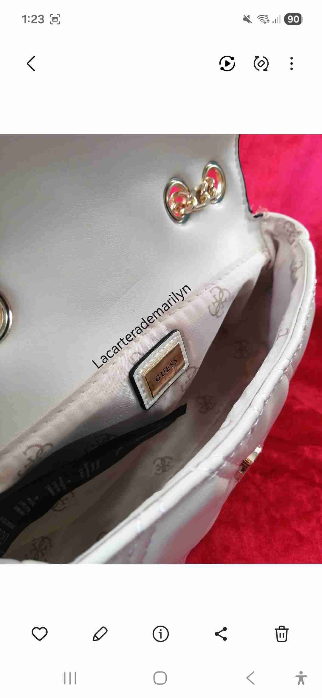 Cartera crossbody beige Guess con cadena - miniatura 2