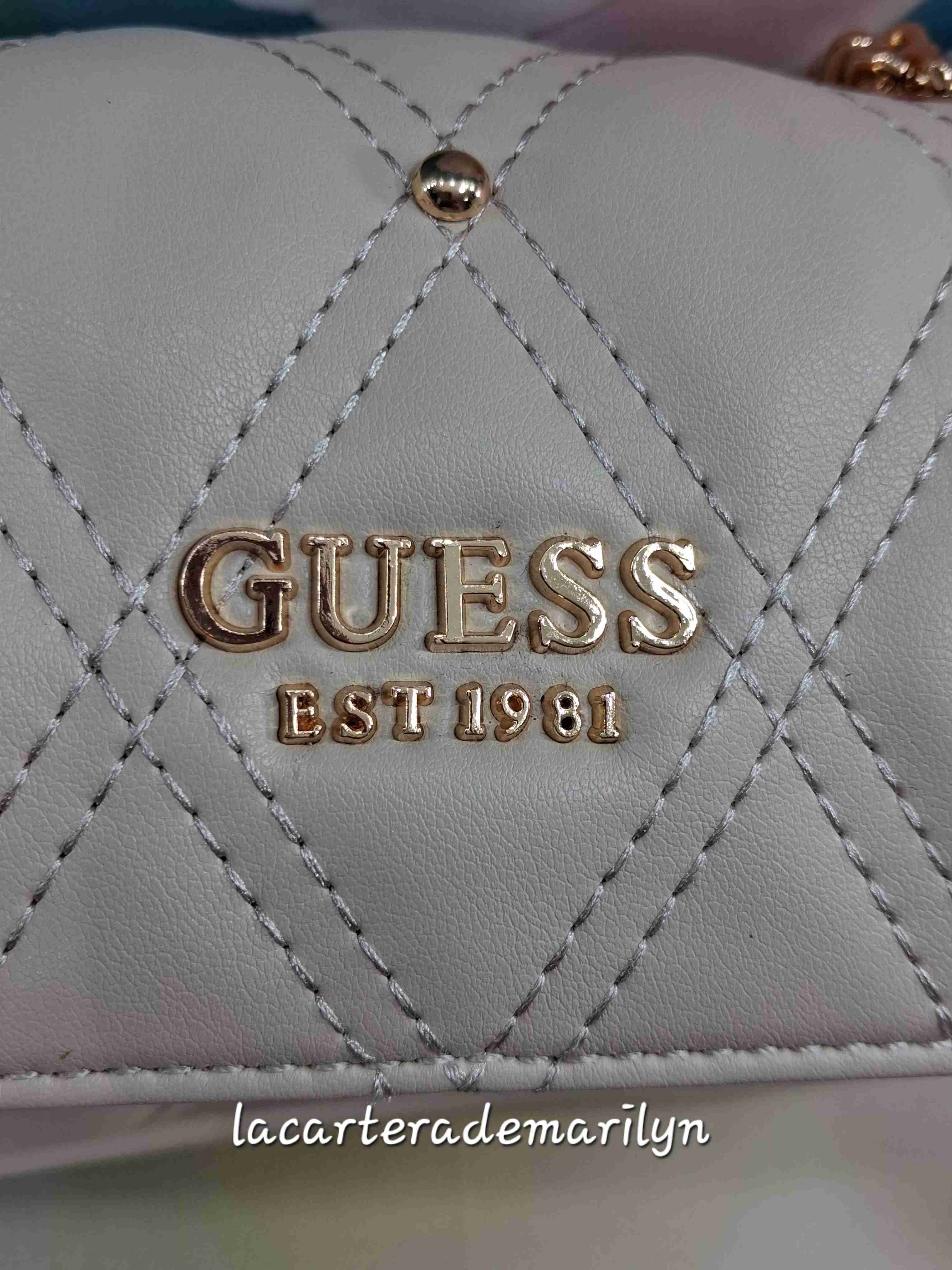 Cartera crossbody beige Guess con cadena - miniatura 6