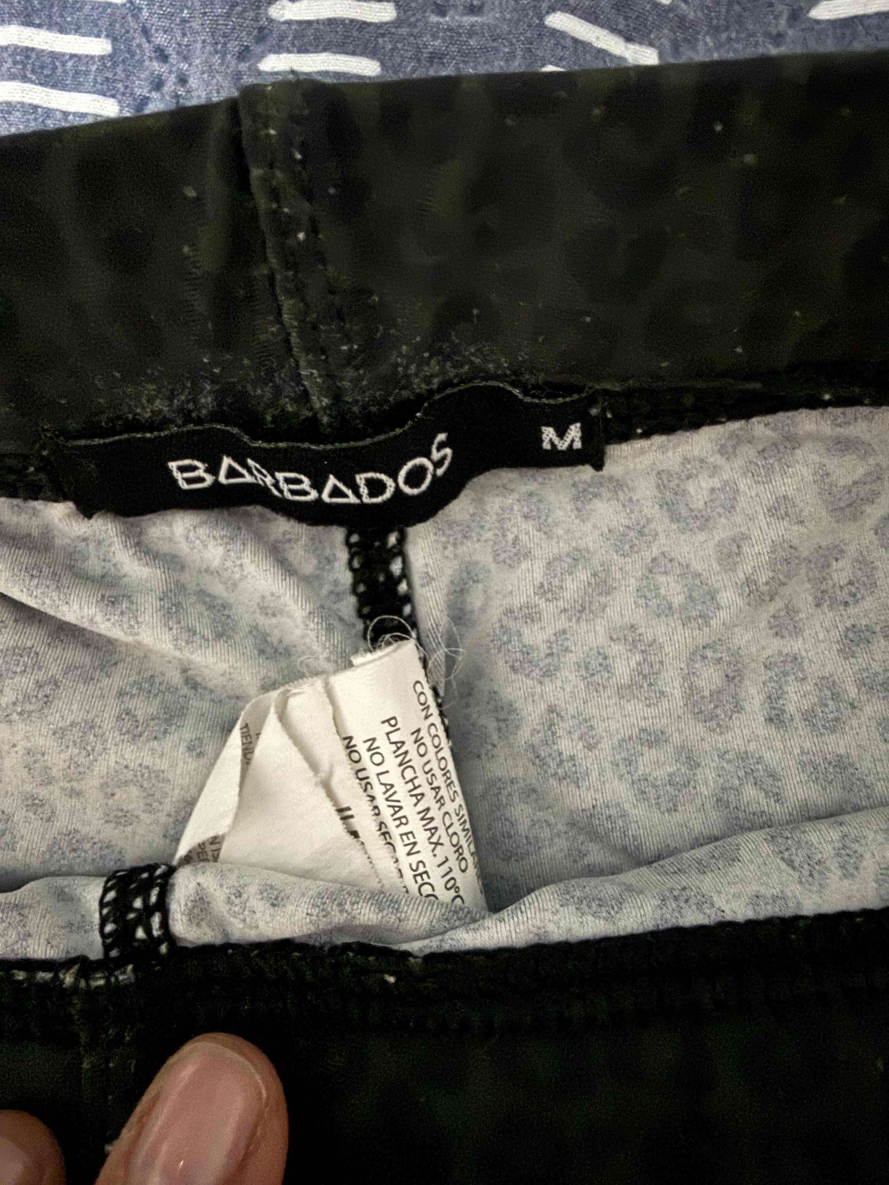 Shorts de mujer estampados y negro - miniatura 3