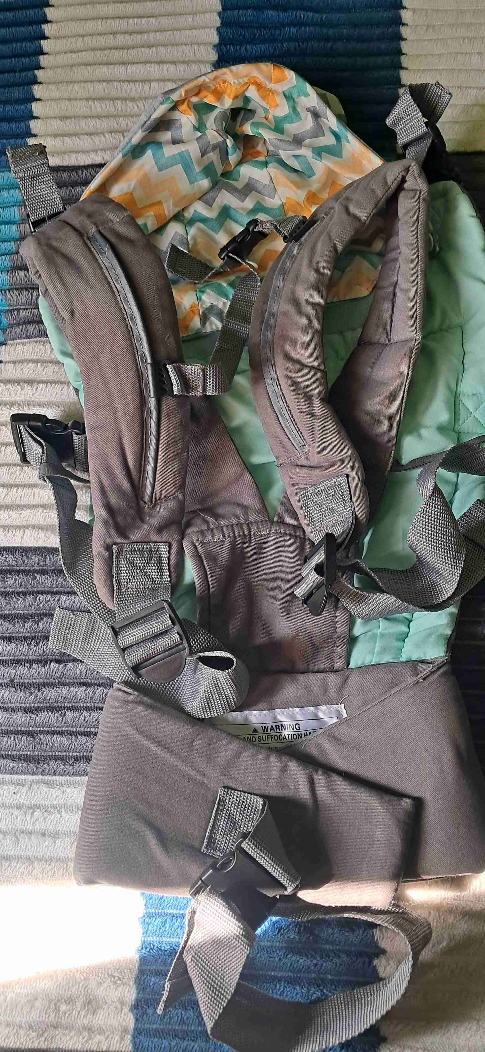 Portabebés gris con capucha - miniatura 2