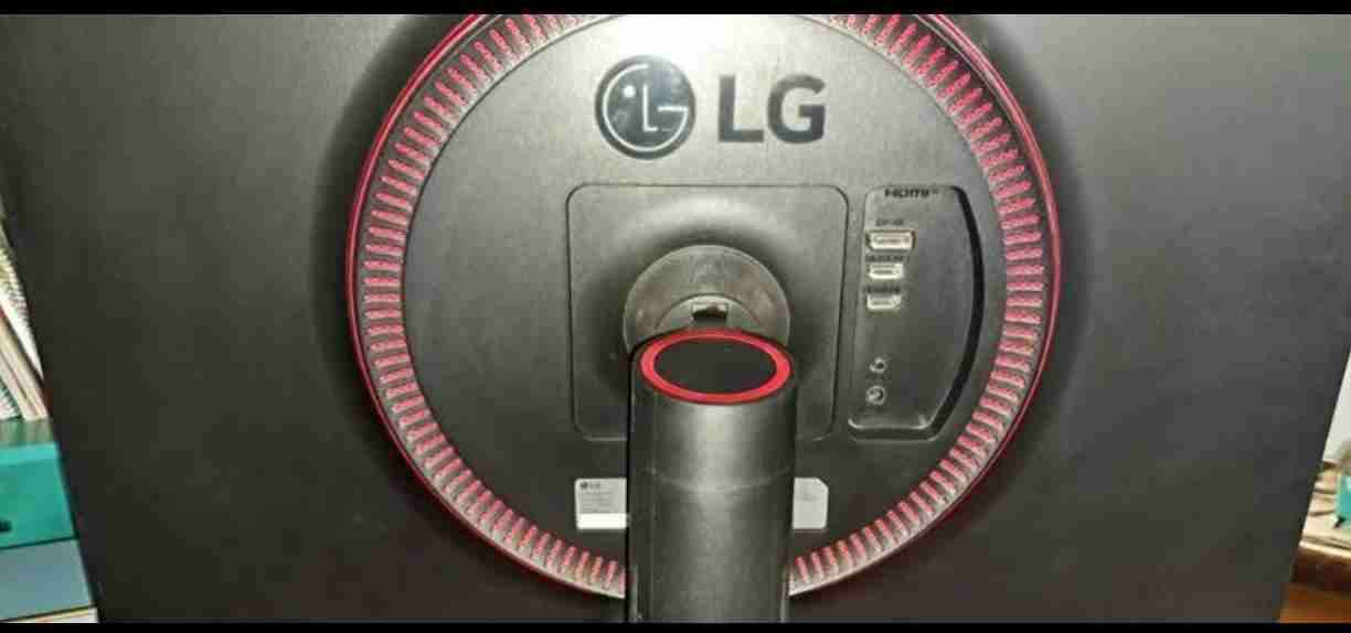 Monitor LG Ultragear 144hz - miniatura 2