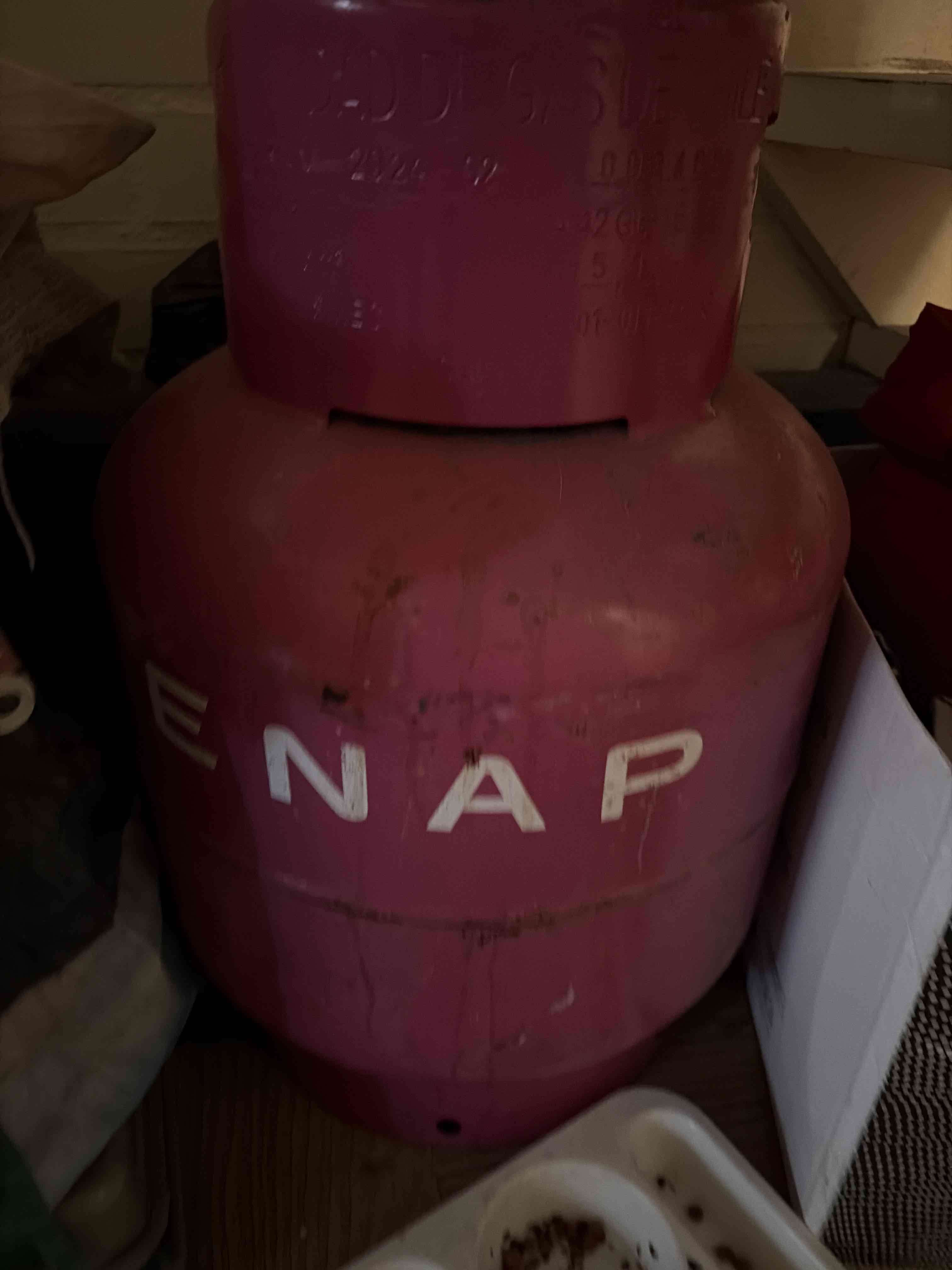 Cilindro de gas amarillo - miniatura 2