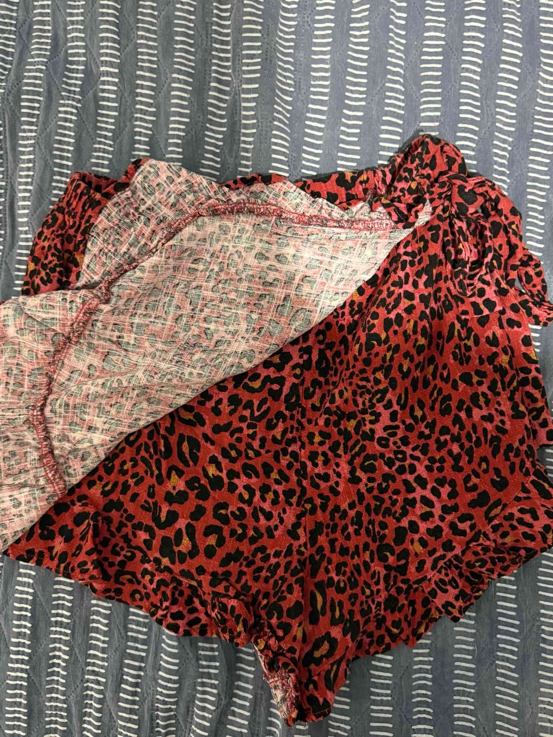 Falda Shorts animal print rojos - 2