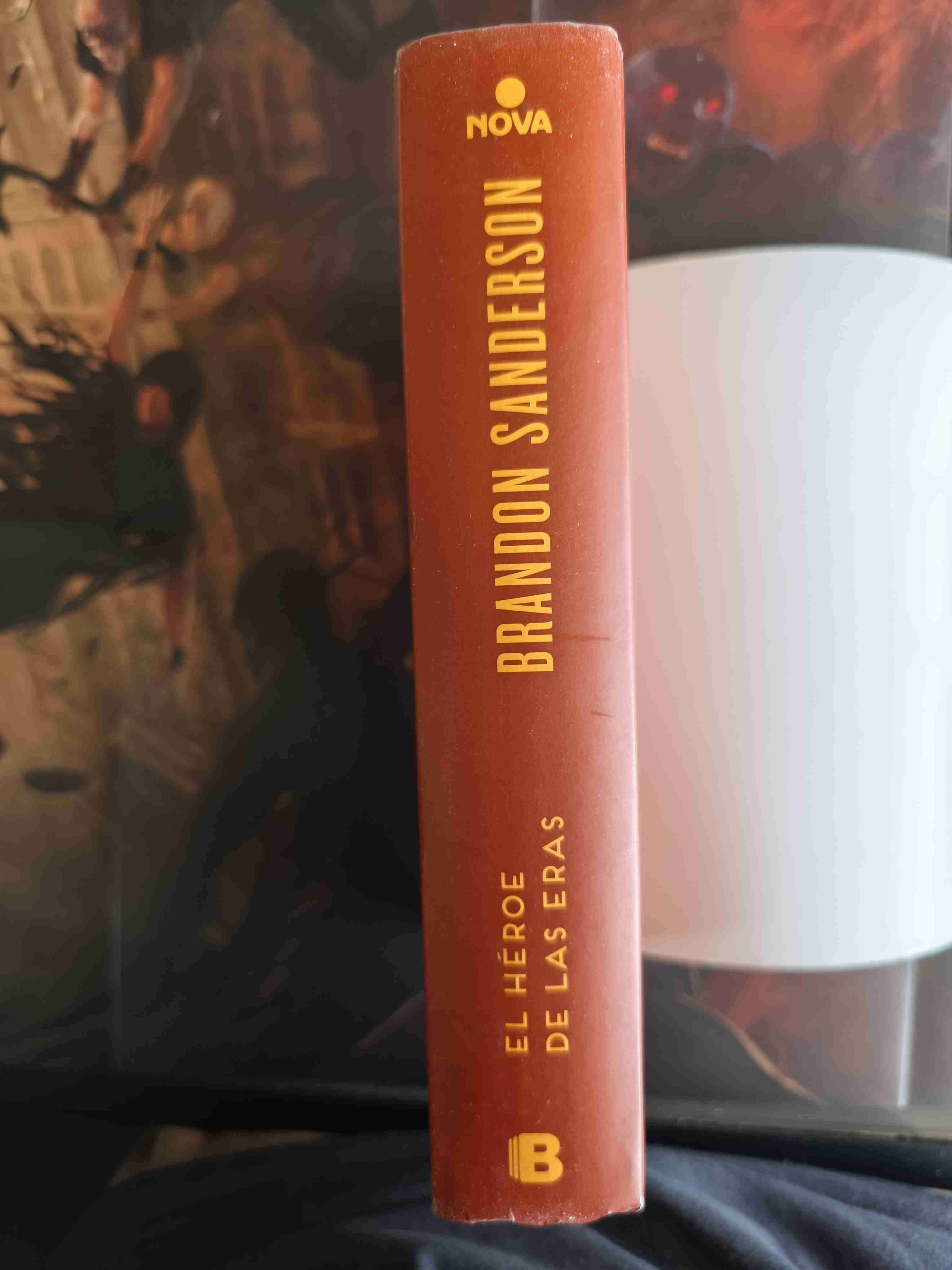 Libro 'El héroe de las eras' - miniatura 3