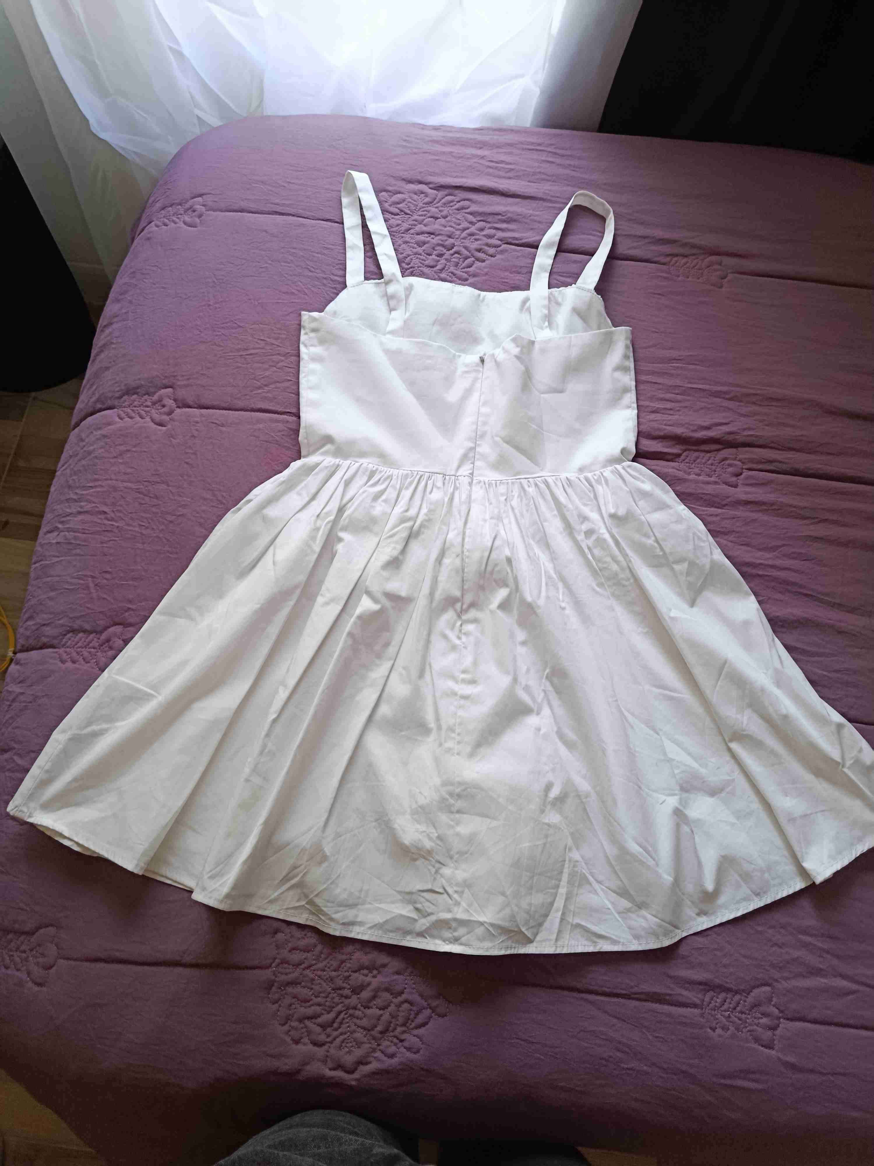 Vestido blanco elegante - miniatura 2