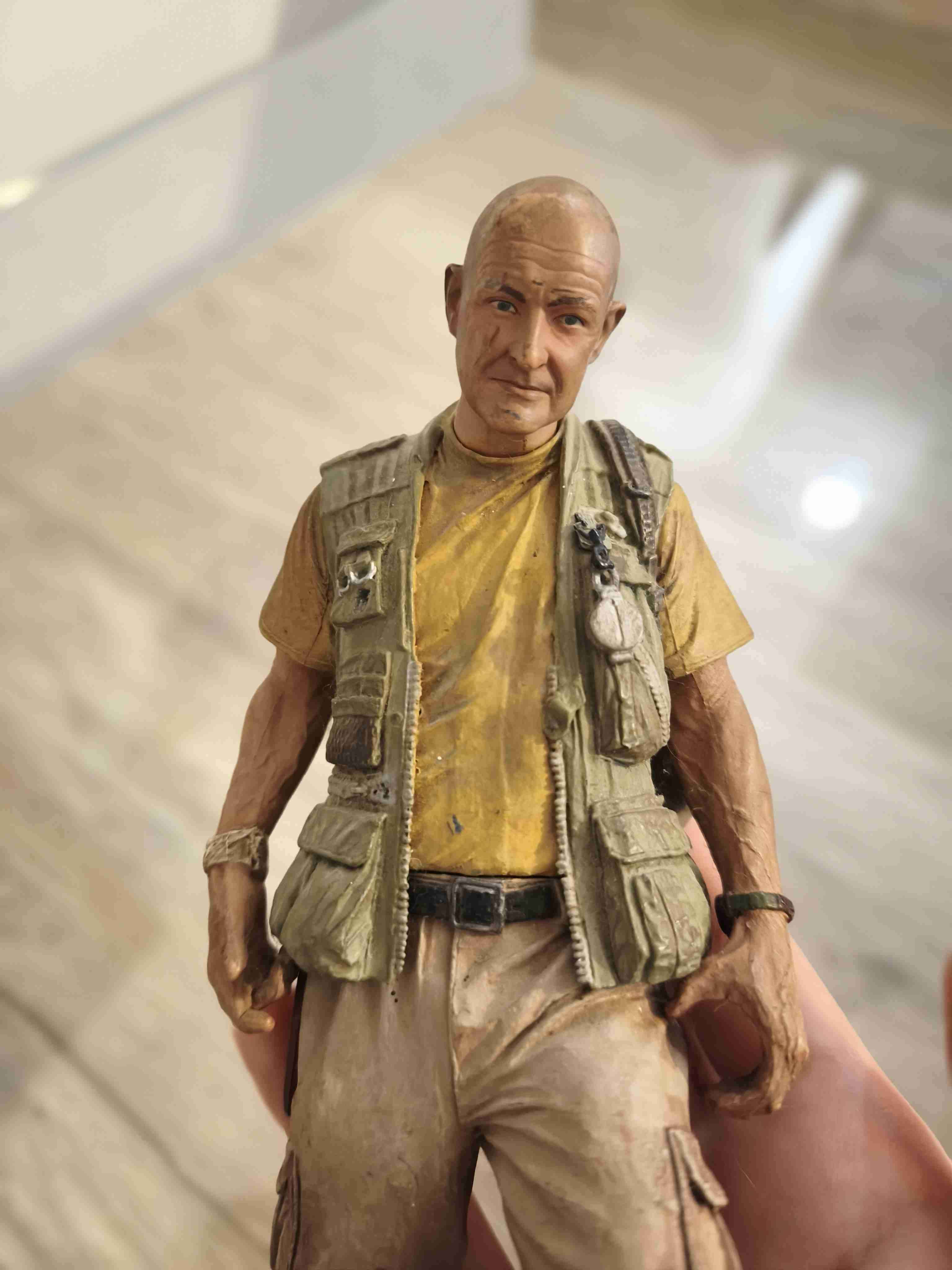 Figura de acción coleccionable Jhon Locke - miniatura 2