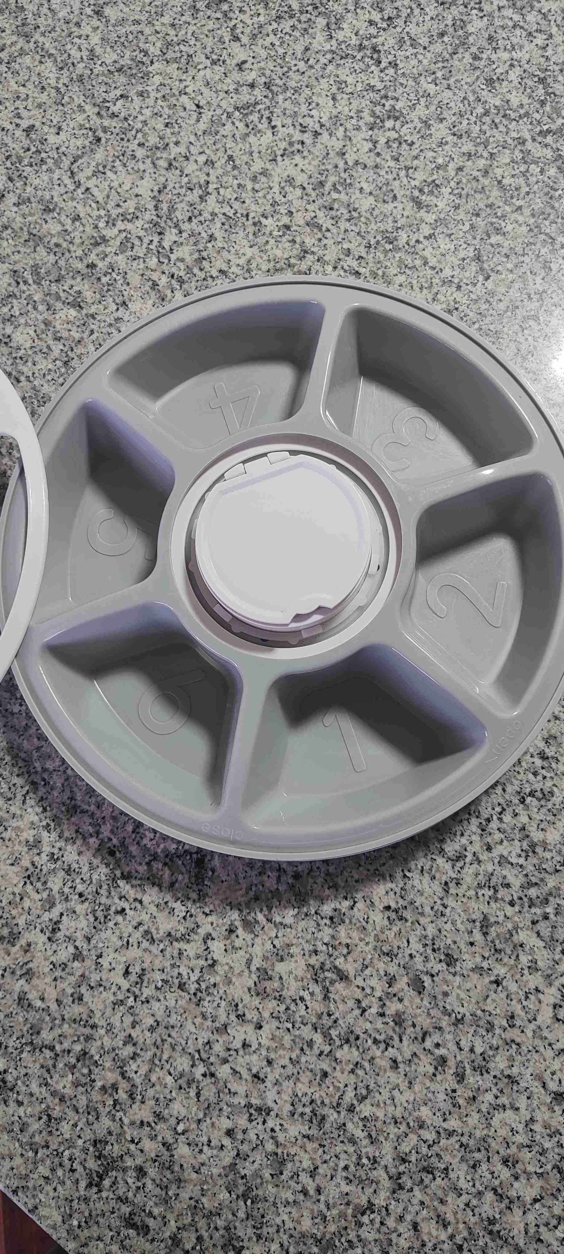 Dispositivo dispensador de comida para mascotas - miniatura 2