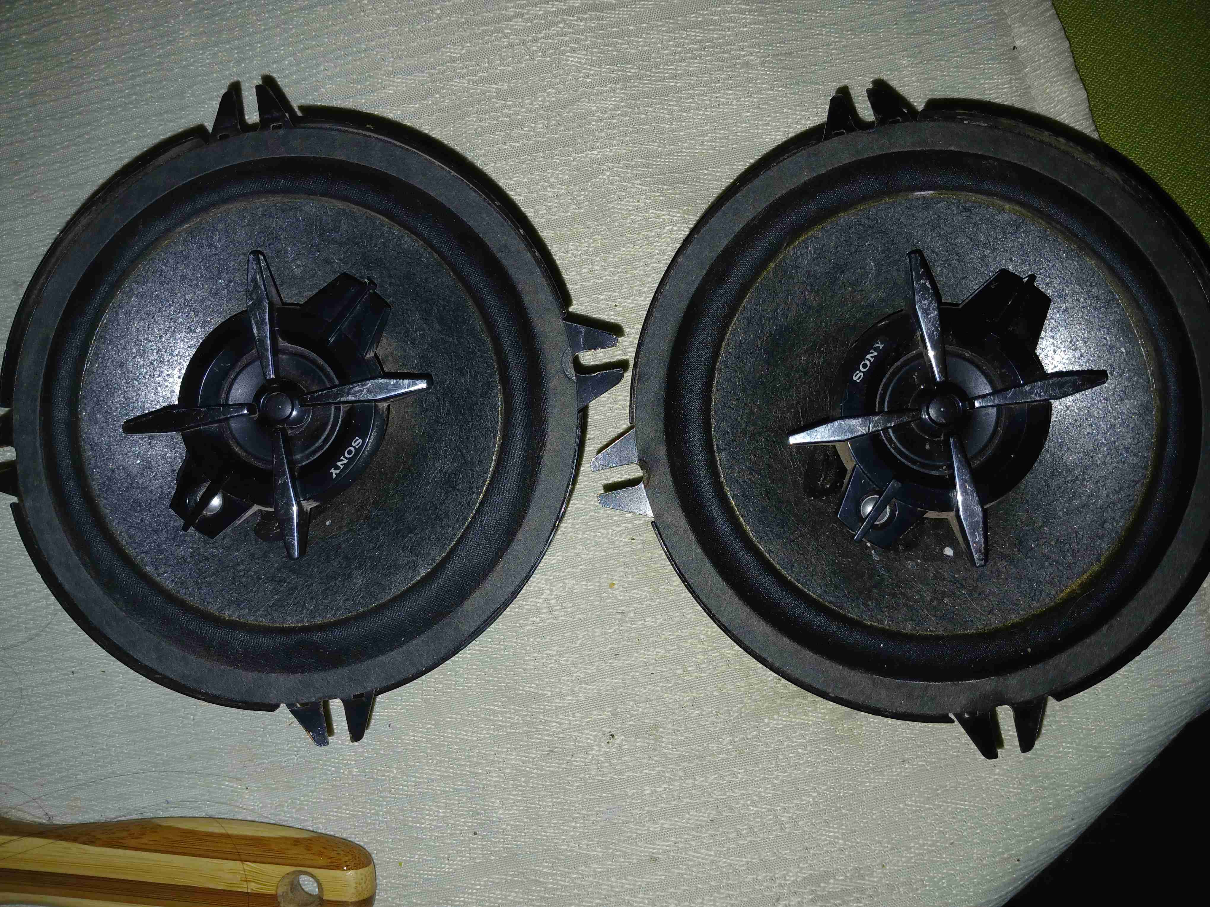 Parlantes Sony para auto