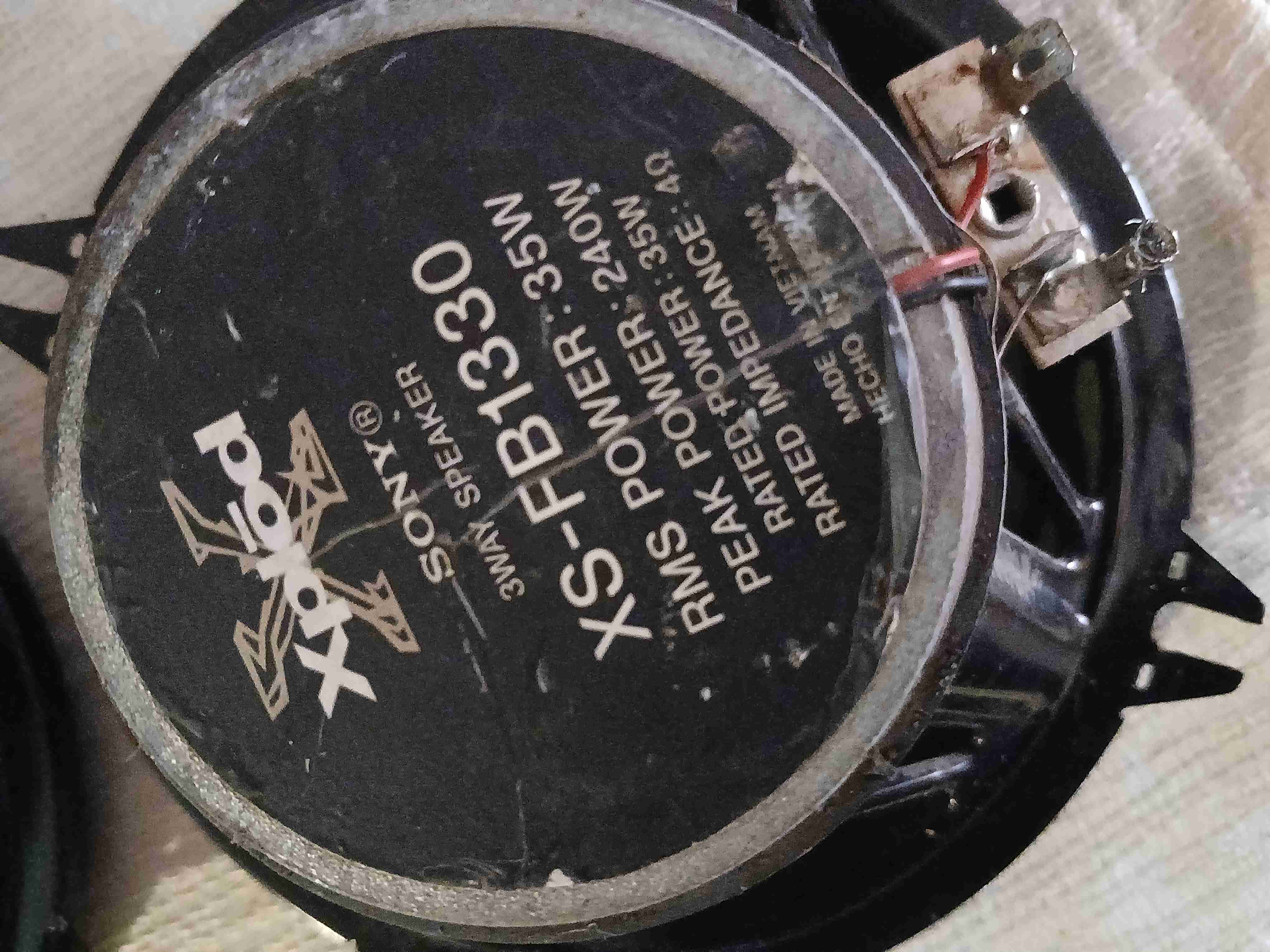 Parlantes Sony para auto - miniatura 2