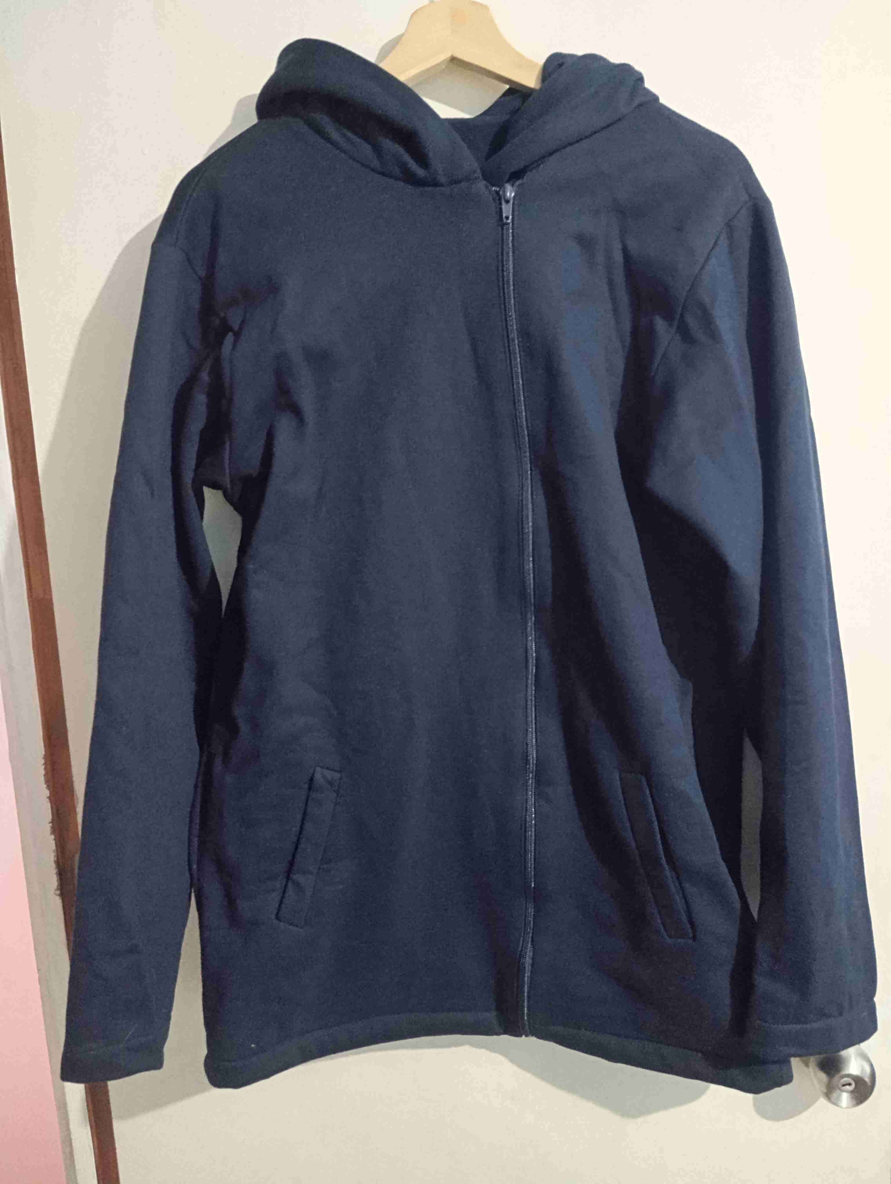 Polerón/ abrigo azul con capucha