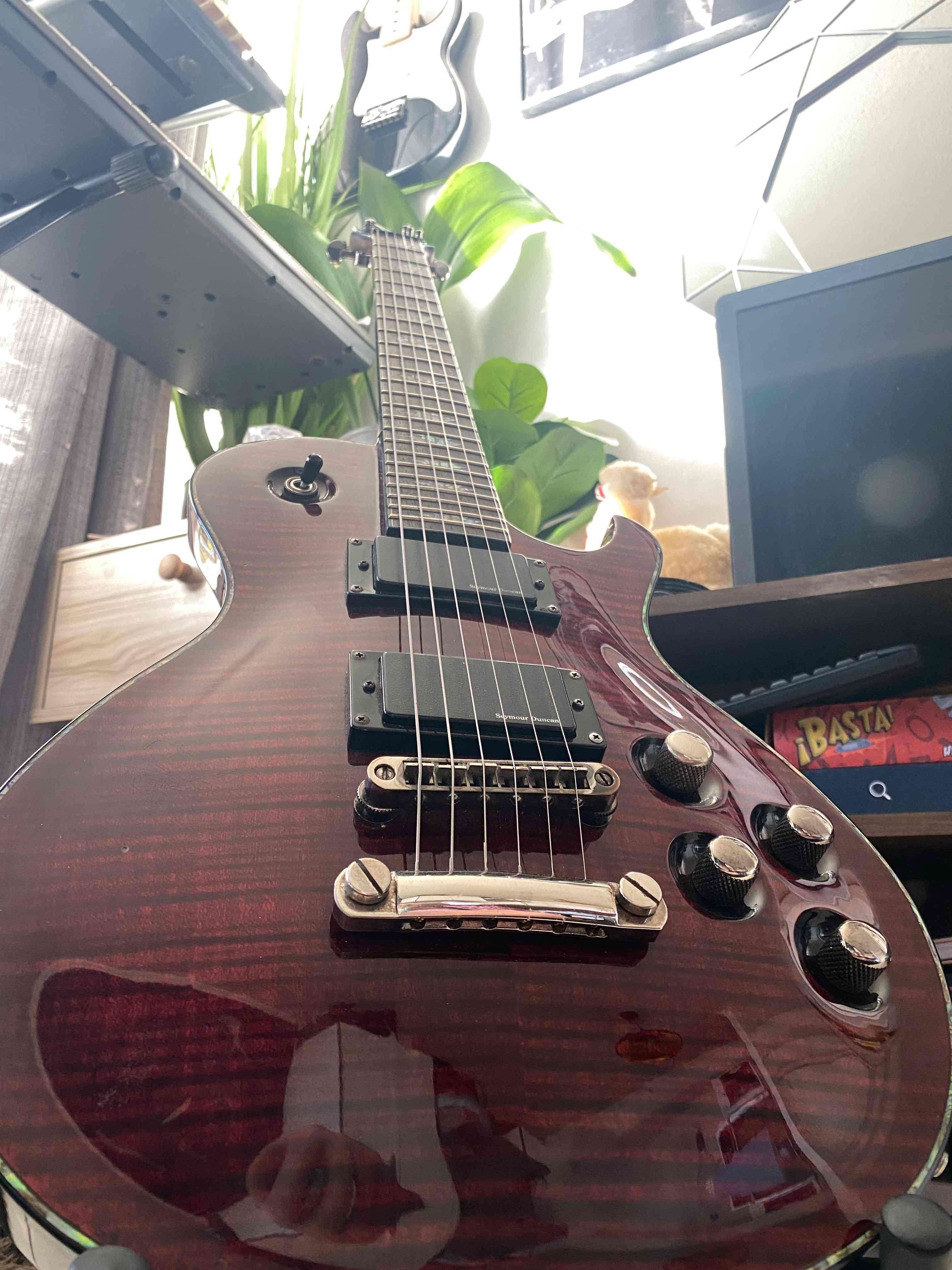 Guitarra Charvel Desolation DS-2 + Seymour Duncan - miniatura 4