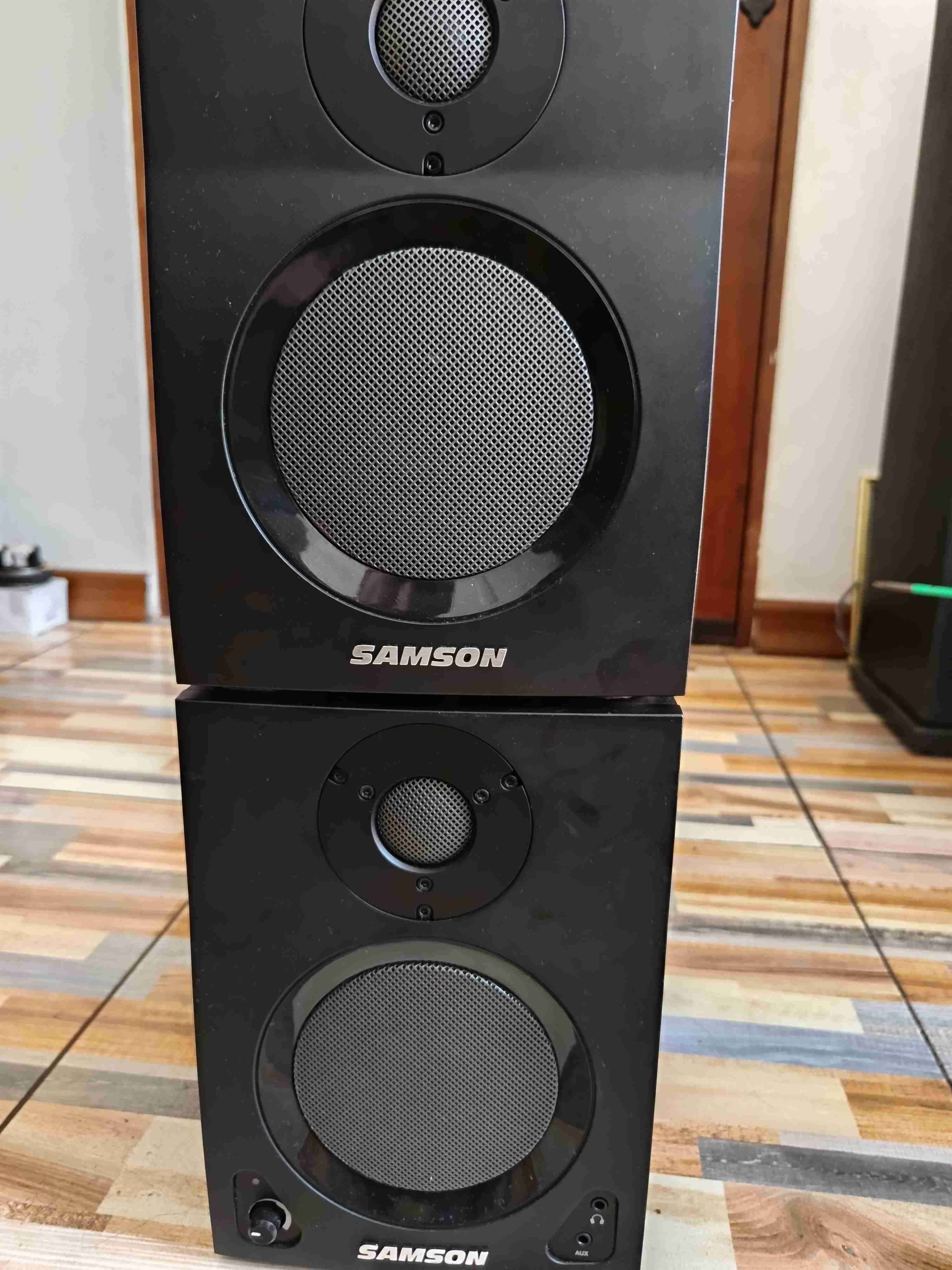 Monitores estudio Samson medianebt4